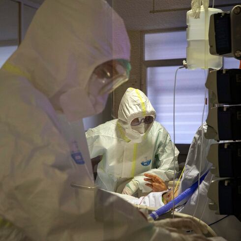 Ensayan con anticoagulantes en enfermos de COVID-19