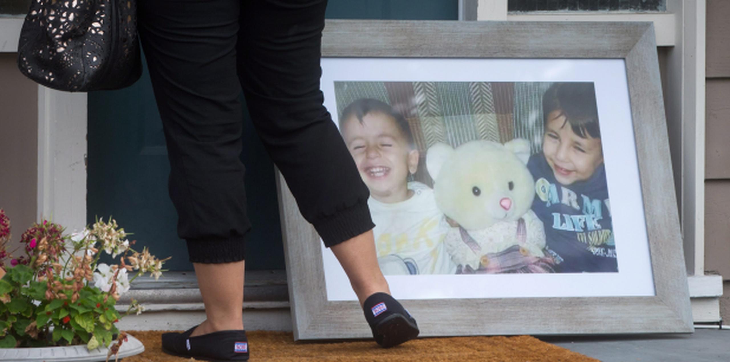 Una fotografía de los niños a la entrada de la casa de su tía Tima Kurdi. (Archivo)