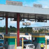 Escalan estación de peaje del AutoExpreso en Vega Alta 