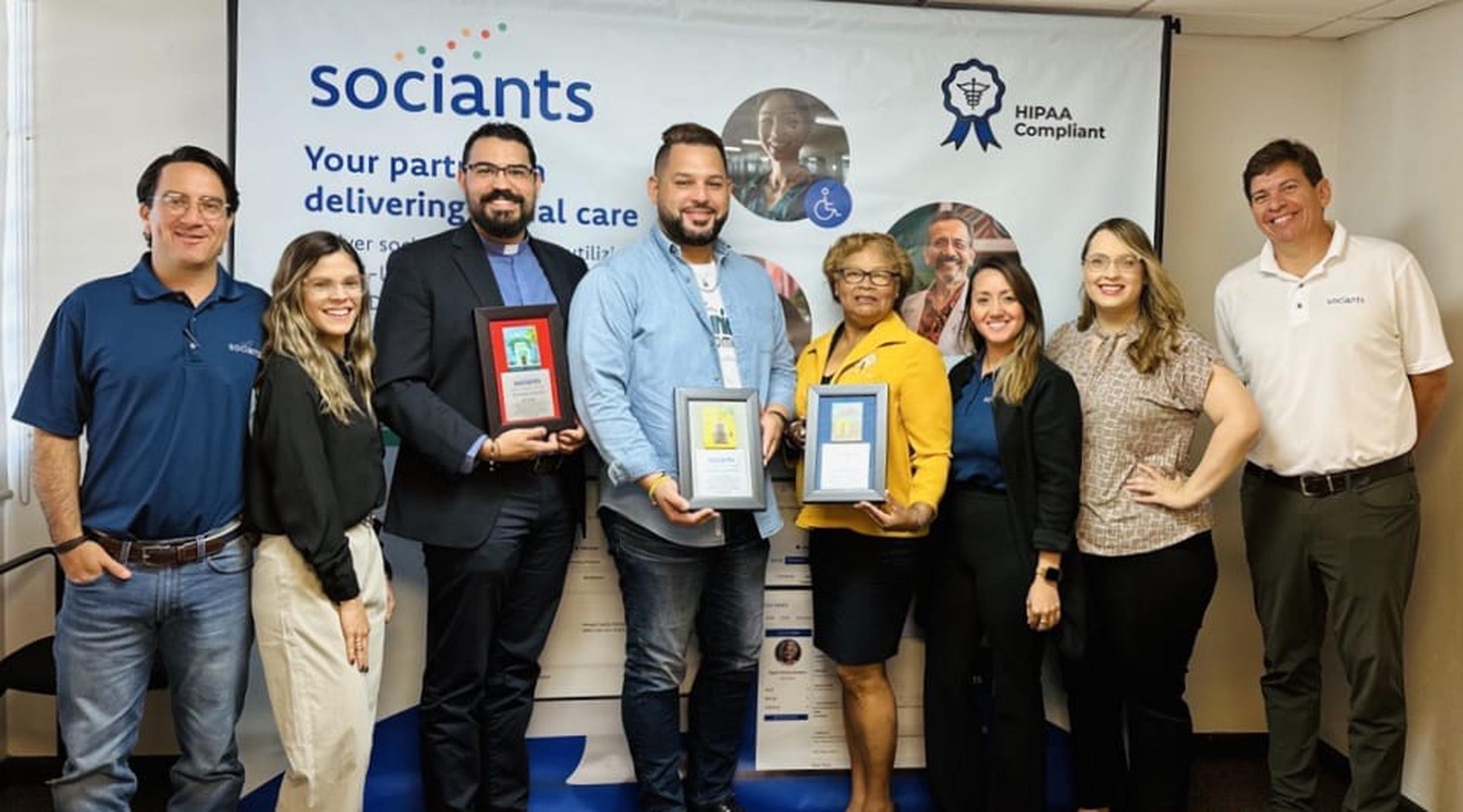 En la foto, el grupo de homenajeados en la premiación "Determinados Awards 2023" de Sociants.