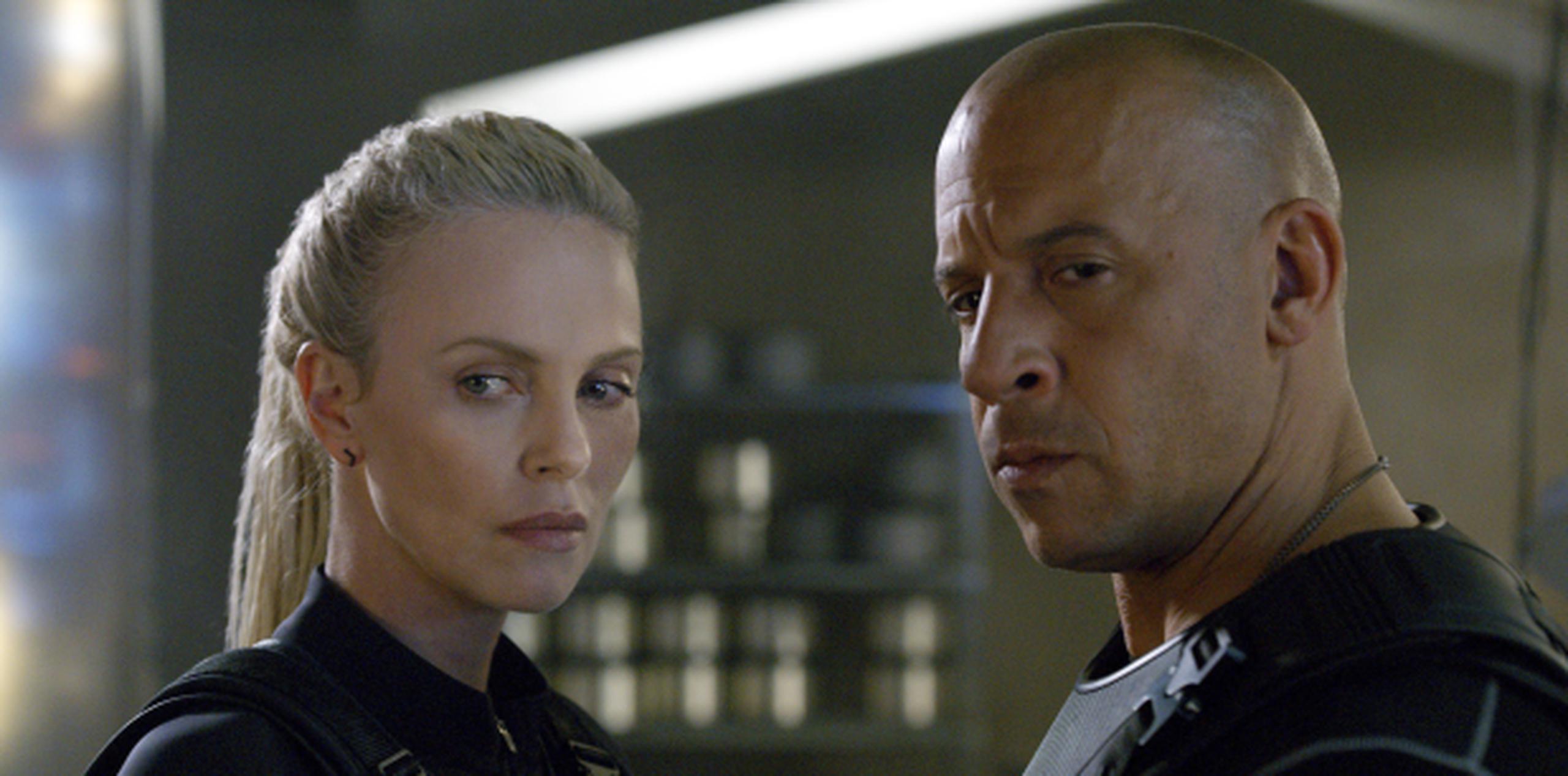 Al equipo de "Fast and Furious" ("Rápido y Furioso") se suman Charlize Theron (foto) y Helen Mirren en la película No. 8. (Prensa Asociada)