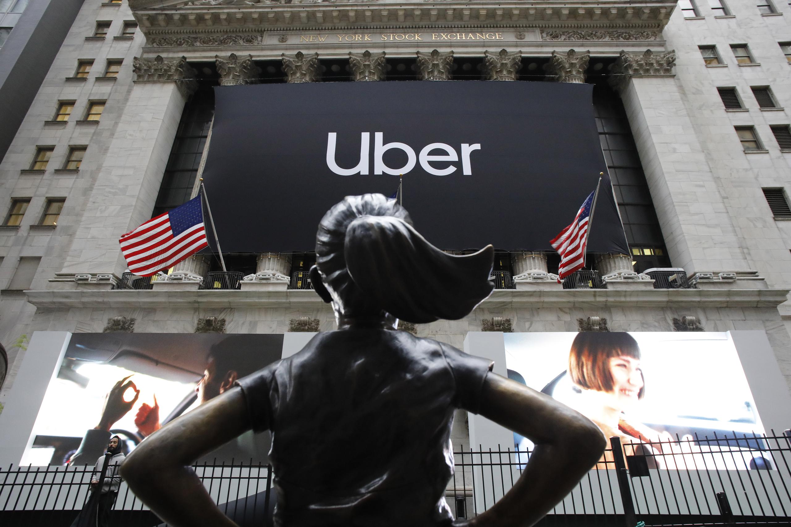Fundada en 2009, Uber intentó evadir las normativas que regulan los taxis y ofrecer transporte barato a través de una aplicación.