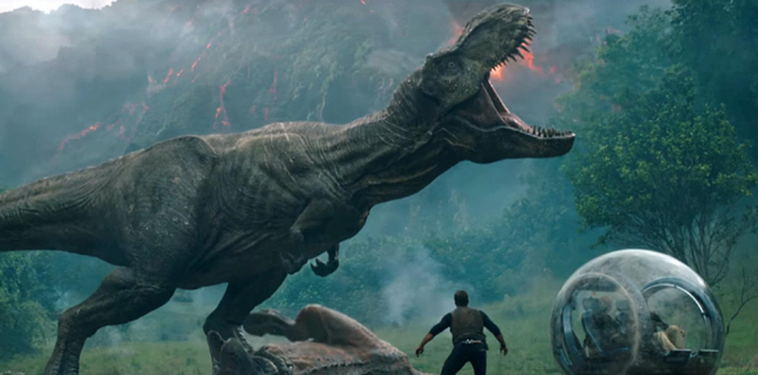"Jurassic World" renovó la saga "Jurassic Park", basada en la célebre novela de Michael Crichton. (Universal Pictures)