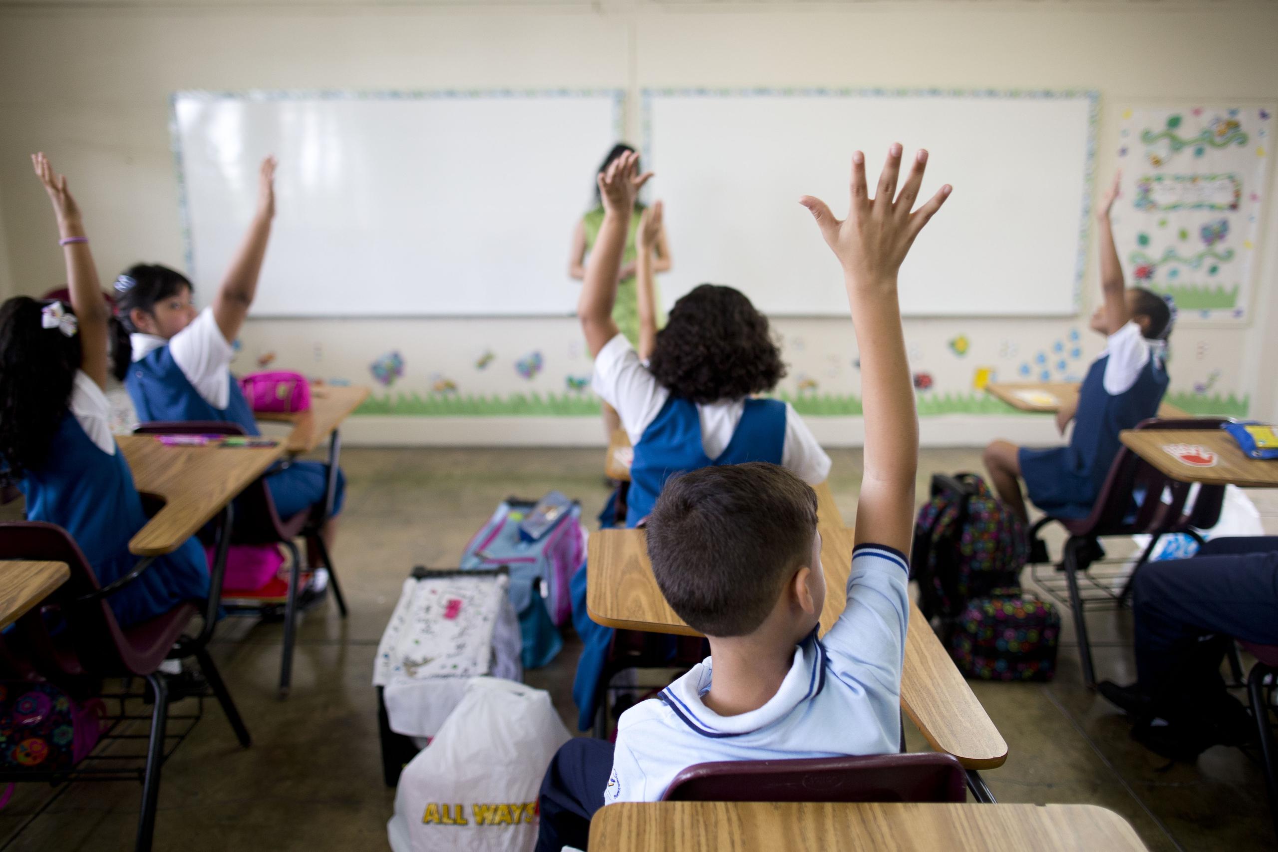Según el más reciente informe de progreso presentado por el DE y PREI, los estudiantes de tercer y quinto grado presentaron una mejoría en español y matemáticas.