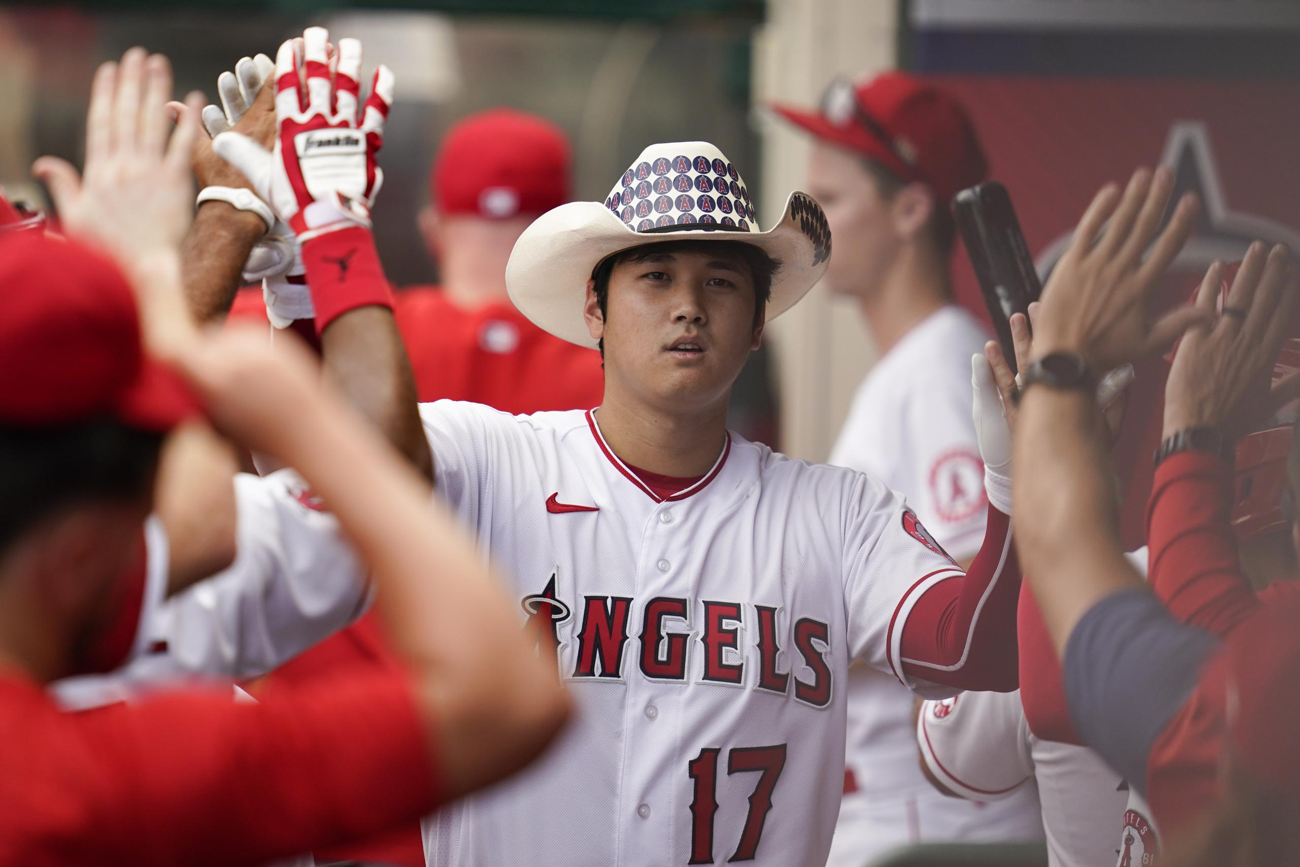 Shohei Ohtani acordó un contrato por $30 millones con los Angels para el año que viene.