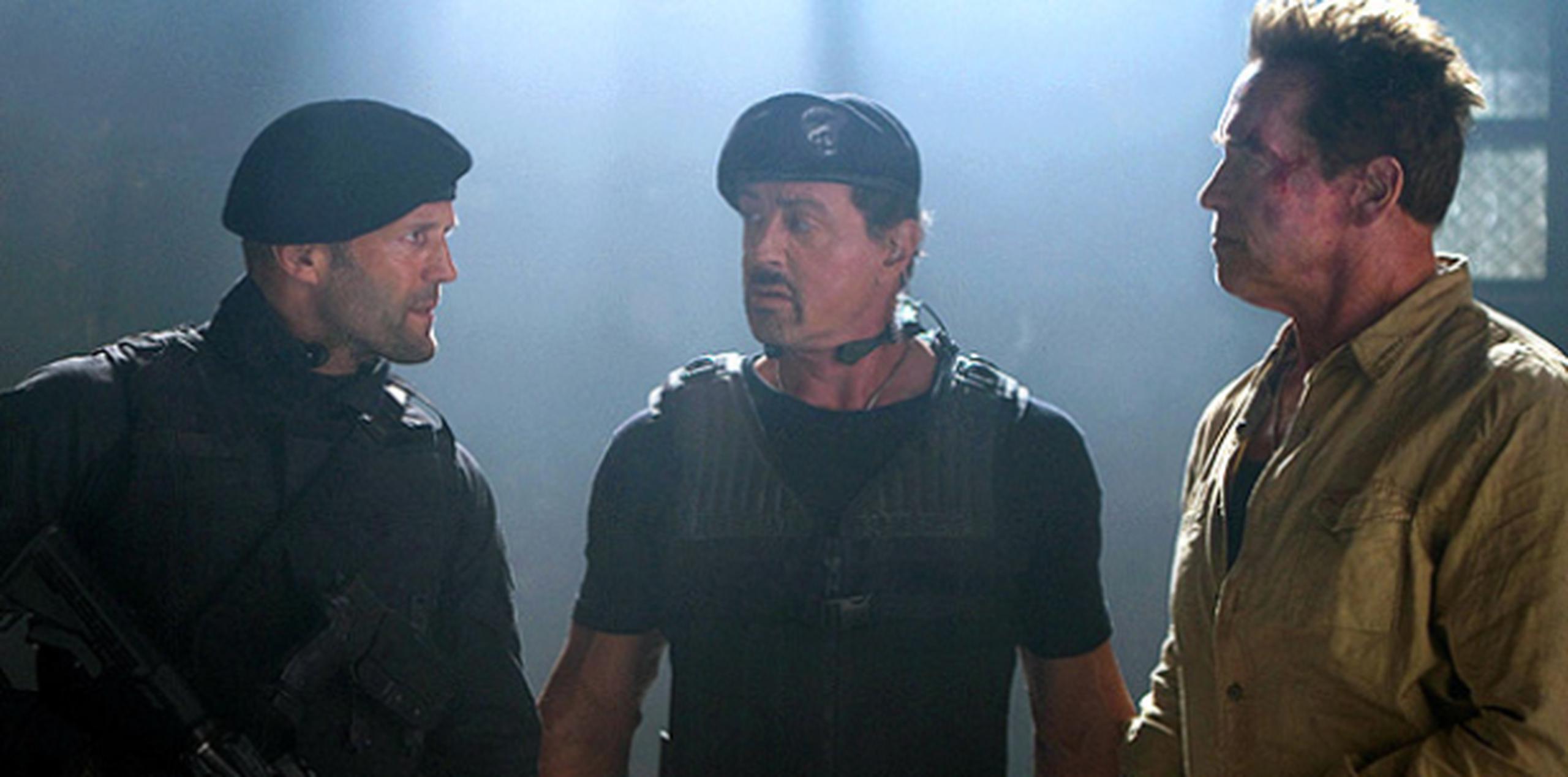 Schwarzenegger, que encarnó en esos tres filmes a Trench, un socio de muchos años de Ross, dijo que apenas le habían llegado detalles sobre la nueva producción.