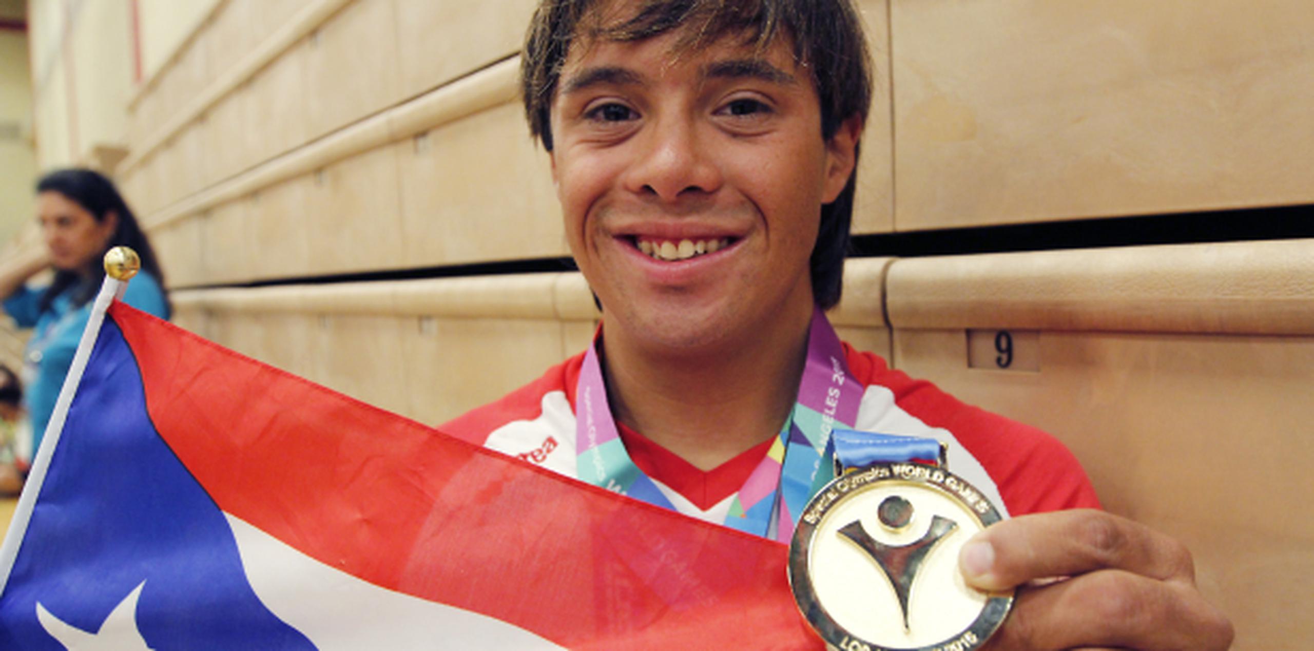 El nadador Heriberto Torres ganó medalla de oro en 400 metros libre en los Juegos Mundiales de Olimpiadas Especiales. (michelle.estrada@agfrmedia.com)