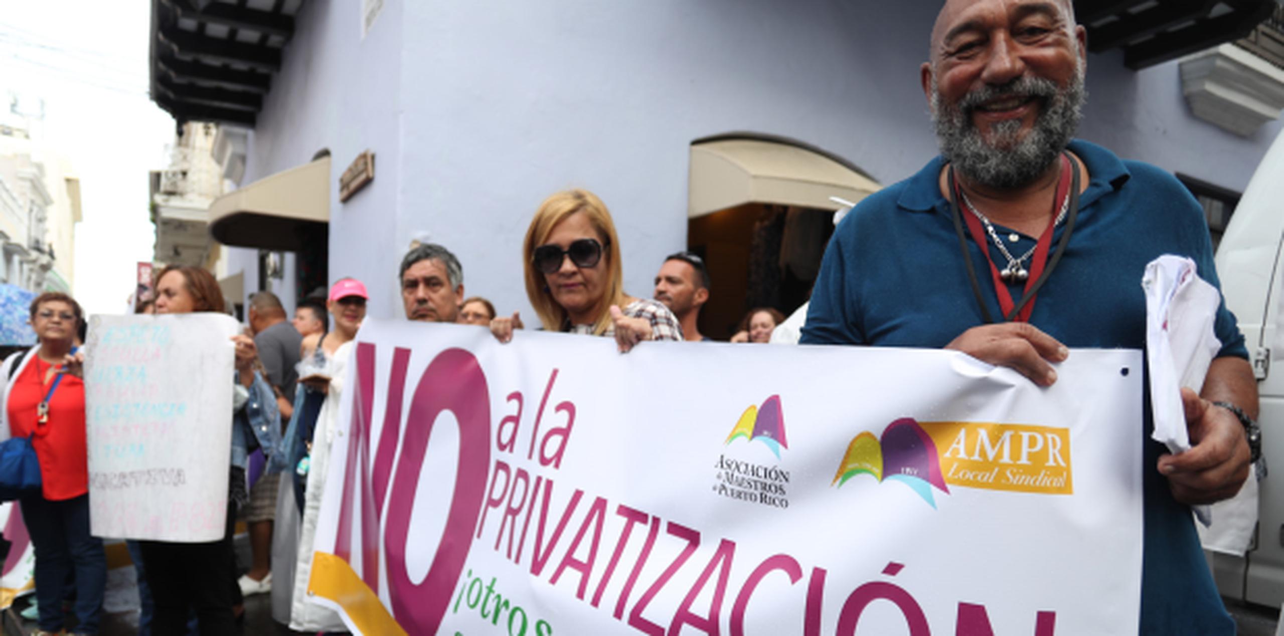 Díaz dejó claro que utilizará todos los foros disponibles para defender a los maestros, sus pensiones y a los niños y sus escuelas. (Archivo)