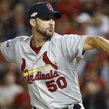 Adam Wainwright jugará al menos una temporada más