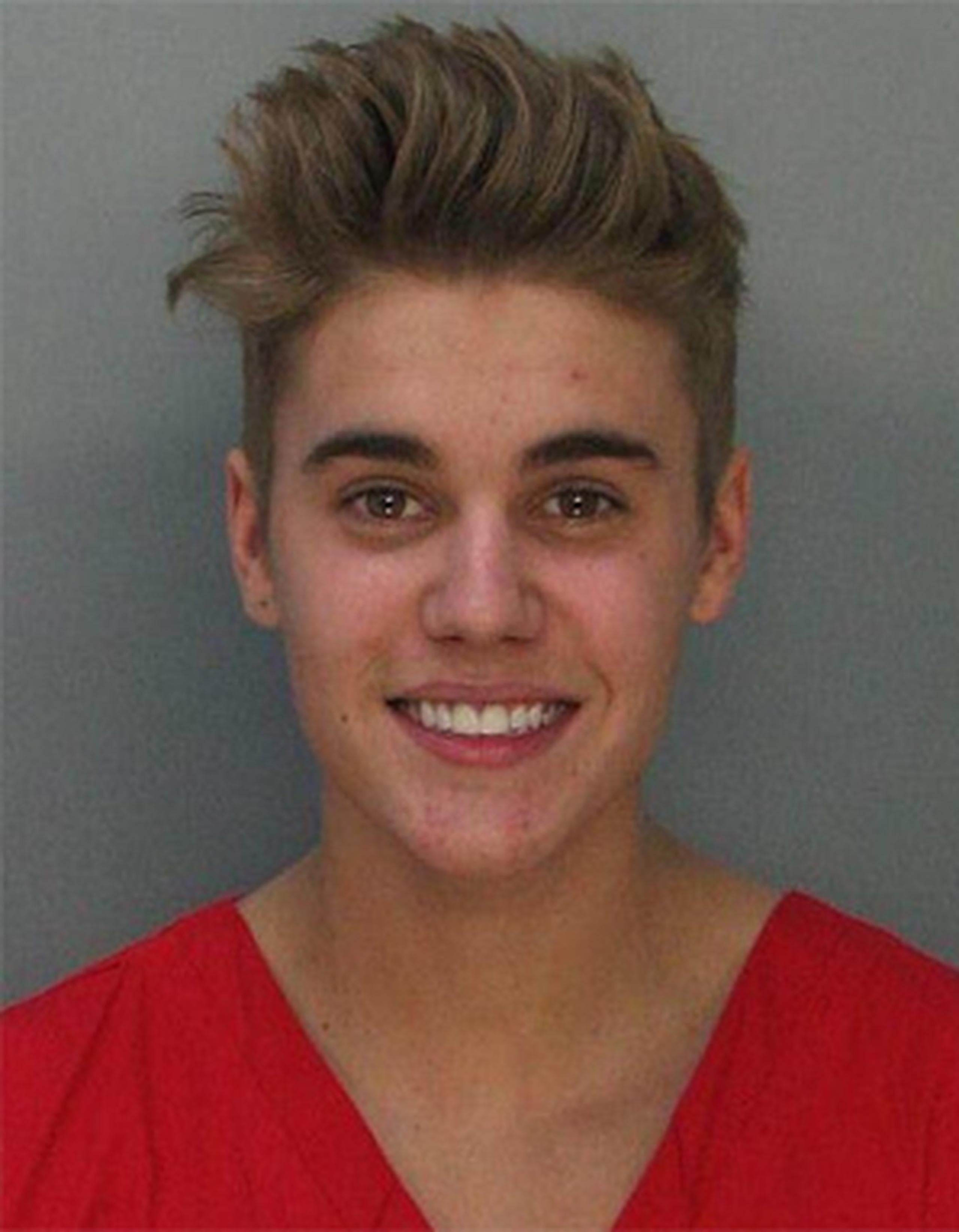 Tan reciente como la semana pasada, Bieber fue señalado por su consumo excesivo de drogas ilícitas. (Prensa Asociada)