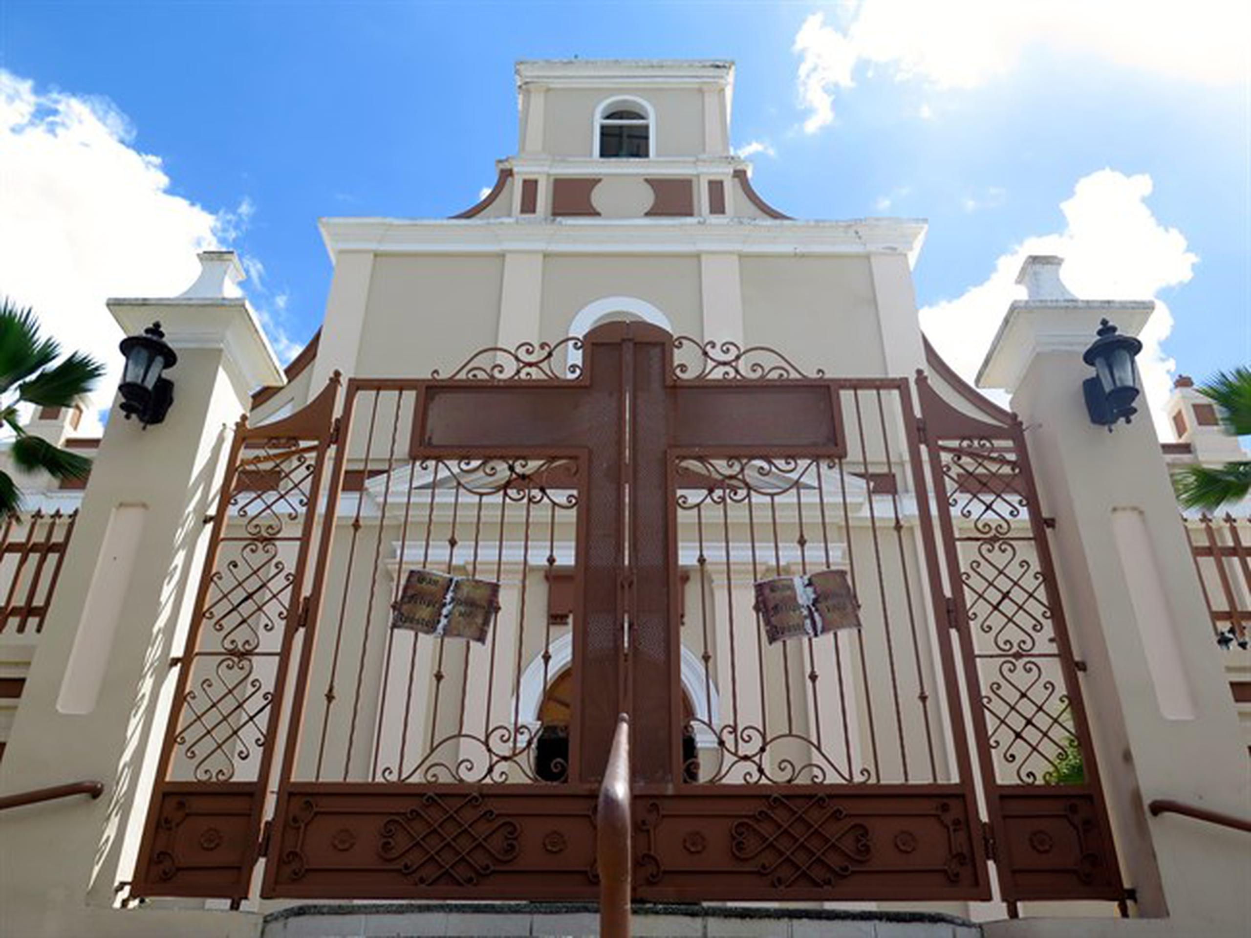 Catedral de San Felipe Apóstol, en Arecibo. (Archivo)