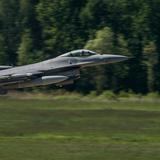 Estados Unidos empezará a entrenar a pilotos ucranianos en el manejo de F-16