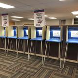 Michigan acusa a aliada de Trump de manipular máquinas de voto