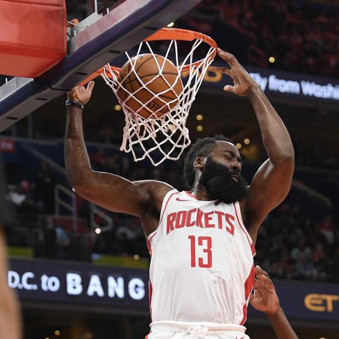 El canastero de los Rockets de Houston, James Harden, acumuló 59 puntos el miércoles ante los Wizards de Washington. Agregó nueve asistencias. (AP / Nick Wass)