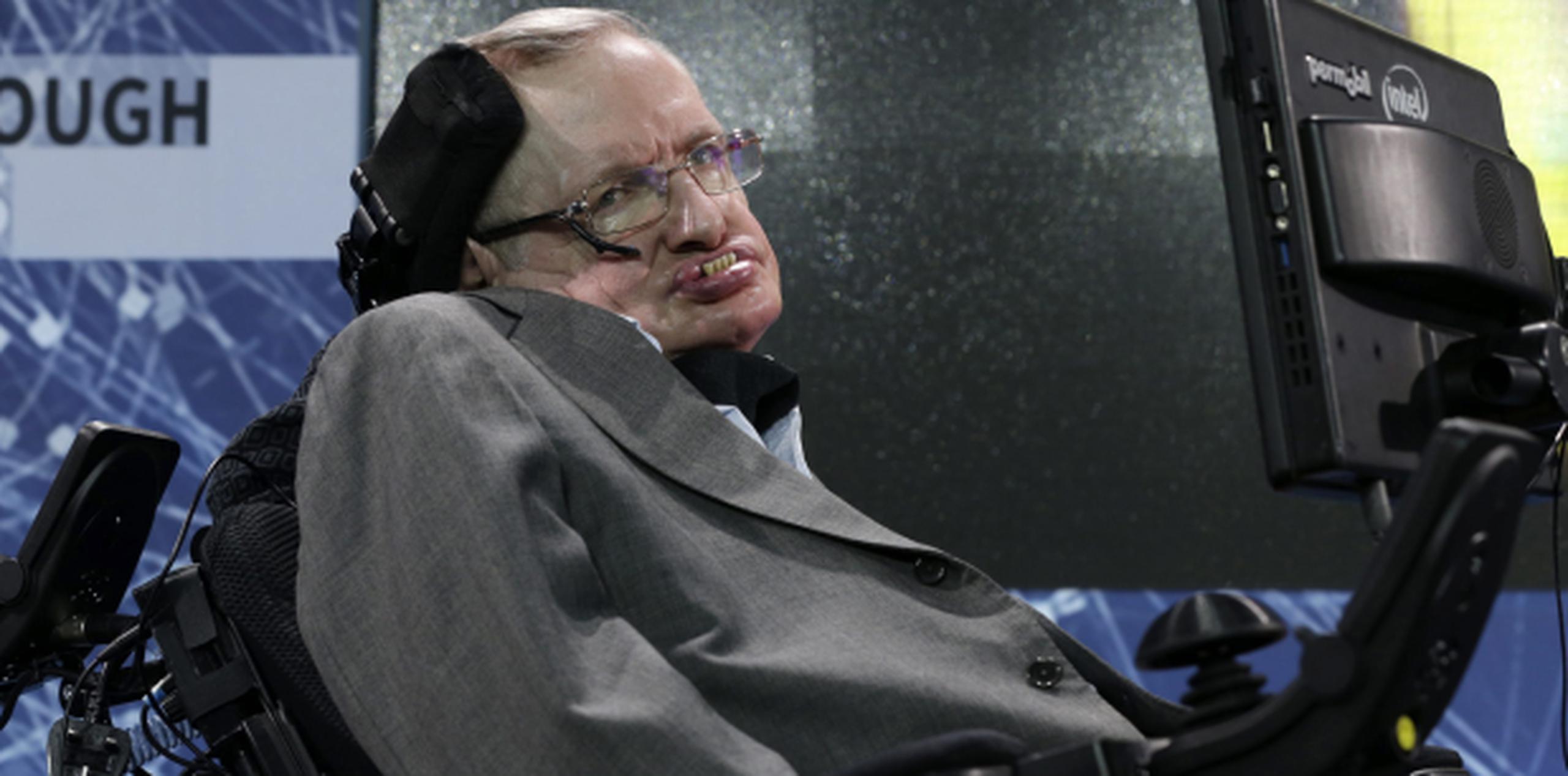 Hawking, quien murió el 14 de marzo a los 76 años, había ganado gran popularidad con sus libros de divulgación sobre el espacio y el tiempo. (Archivo)