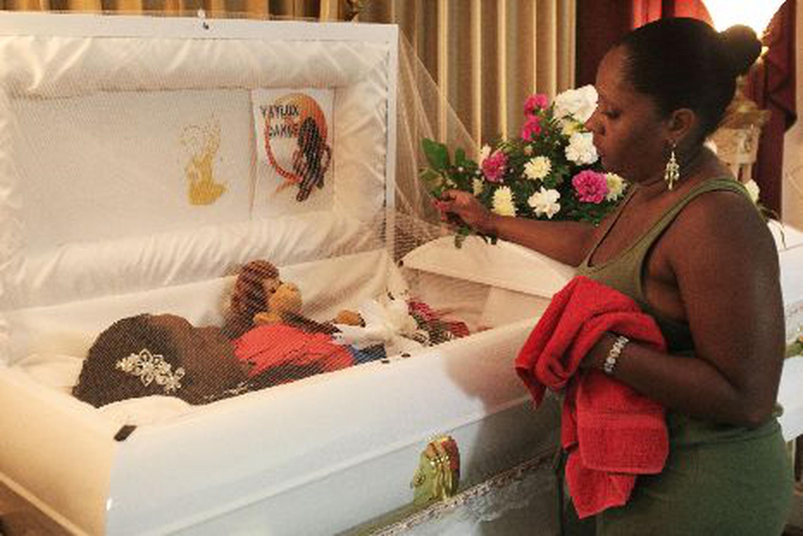 Lisa Lopes Funeral Open Casket