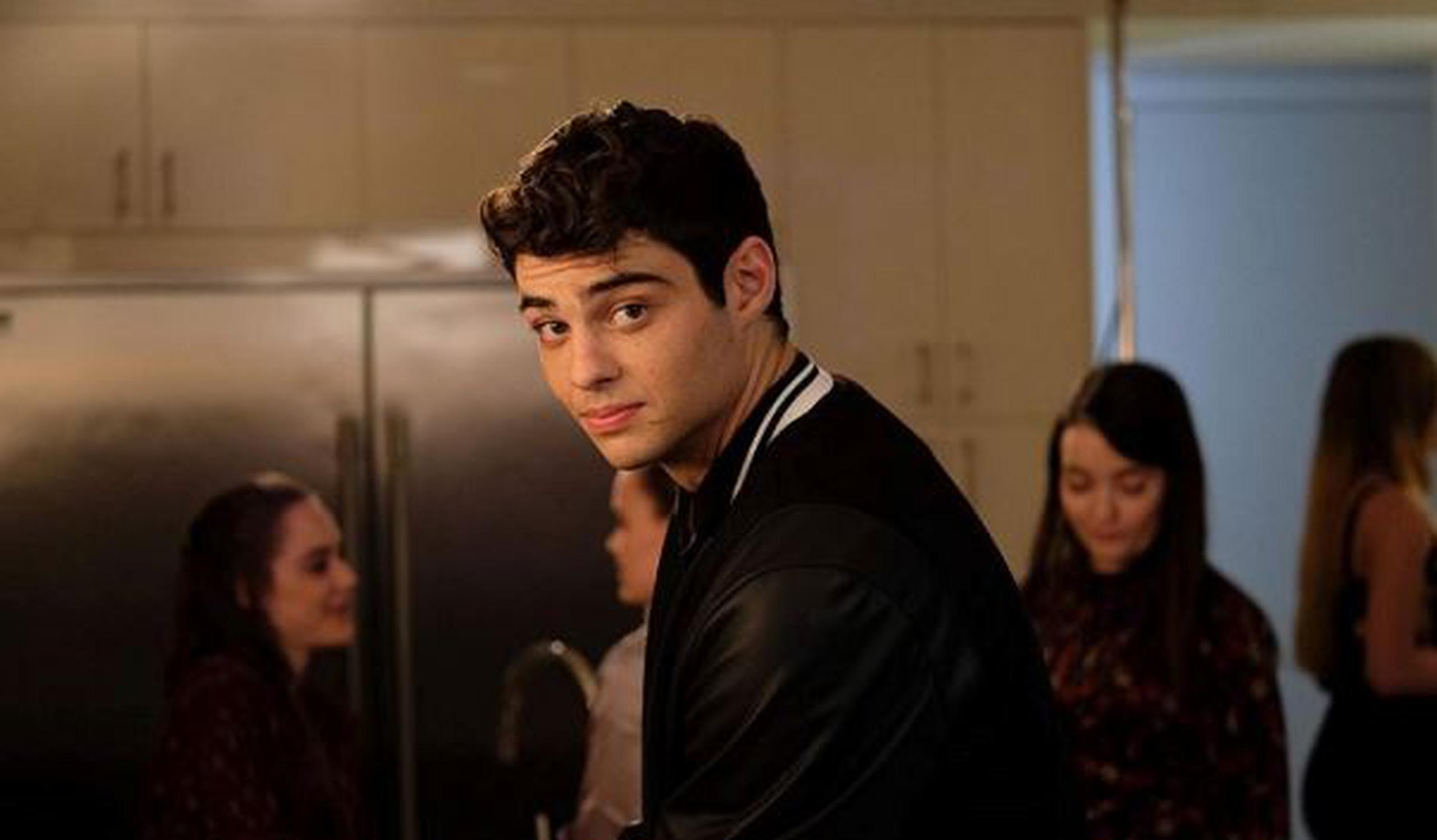 Noah Centineo también protagonizó "To All the Boys I've Loved Before" y "Sierra Burguess is a loser". (Captura)
