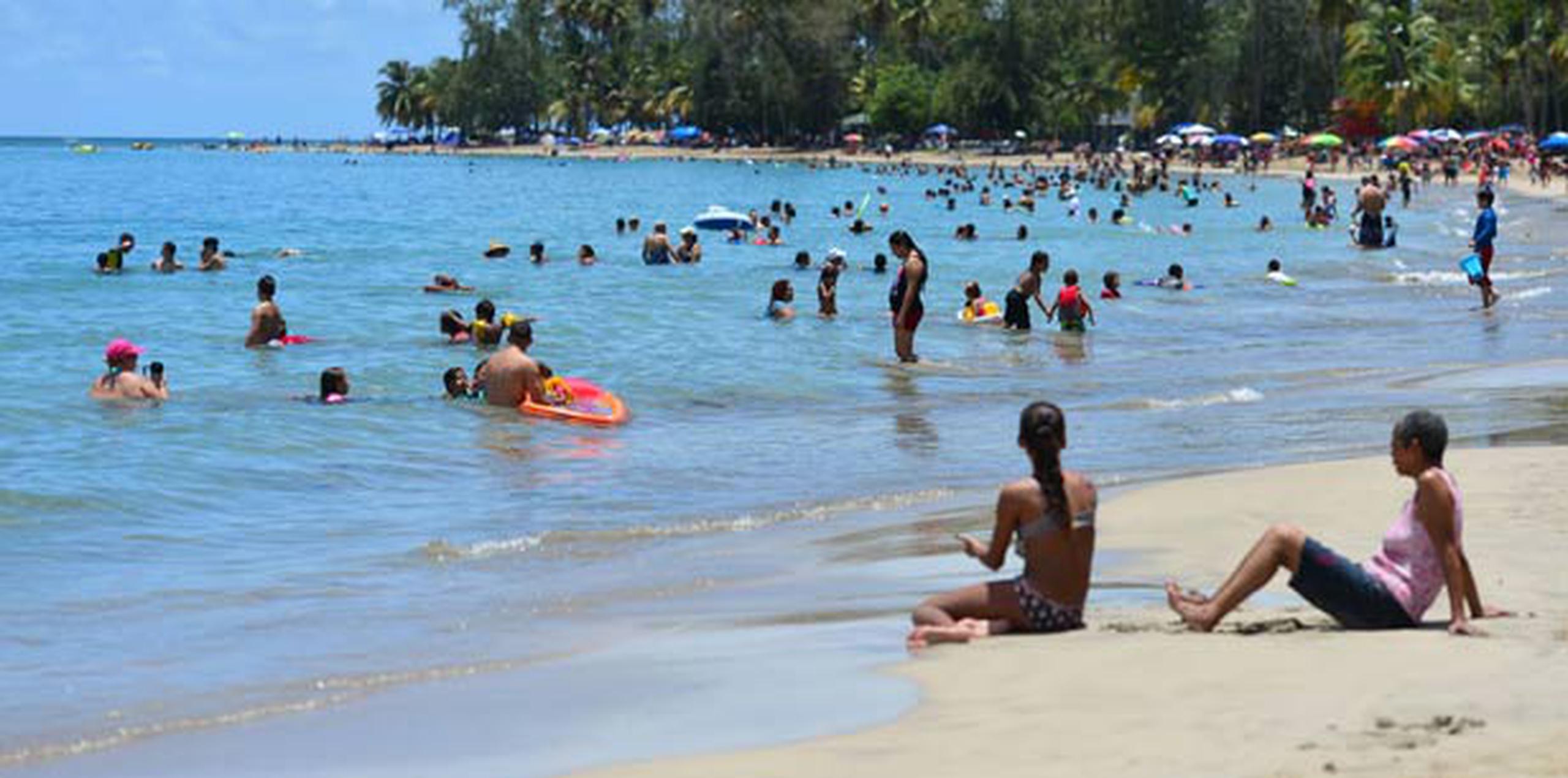En su página web, la JCA clasifica la calidad de agua con banderas. Las playas con bandera verde se recomiendan para uso de bañistas,  la bandera amarilla advierte que las aguas no se recomiendan para inmersión. (luis.alcaladelolmo@gfrmedia.com)