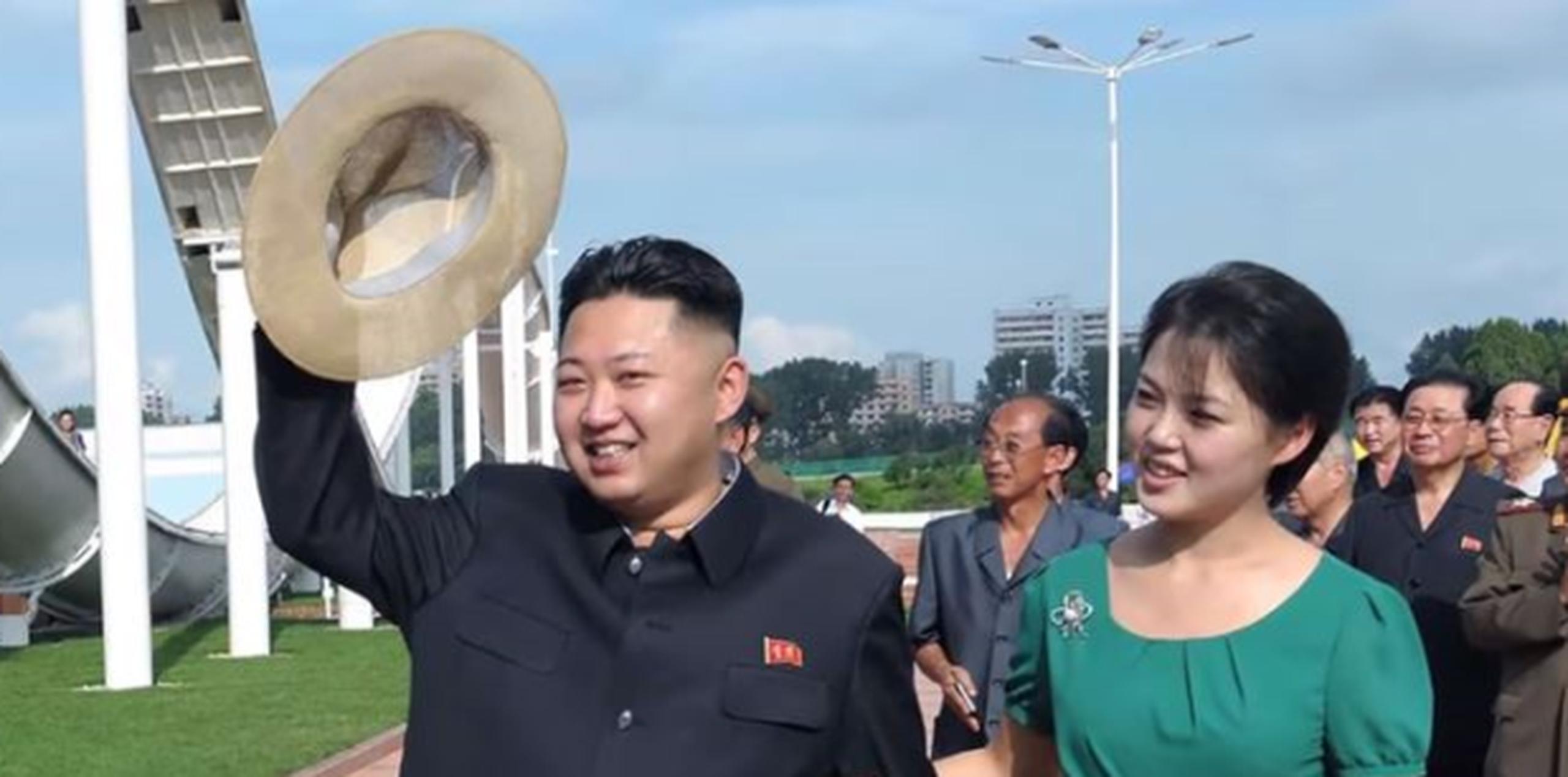 A pesar de que se sabe poco de su vida, se cree que tiene tes hijos con Kim Jong-un. (Captura YouTube)