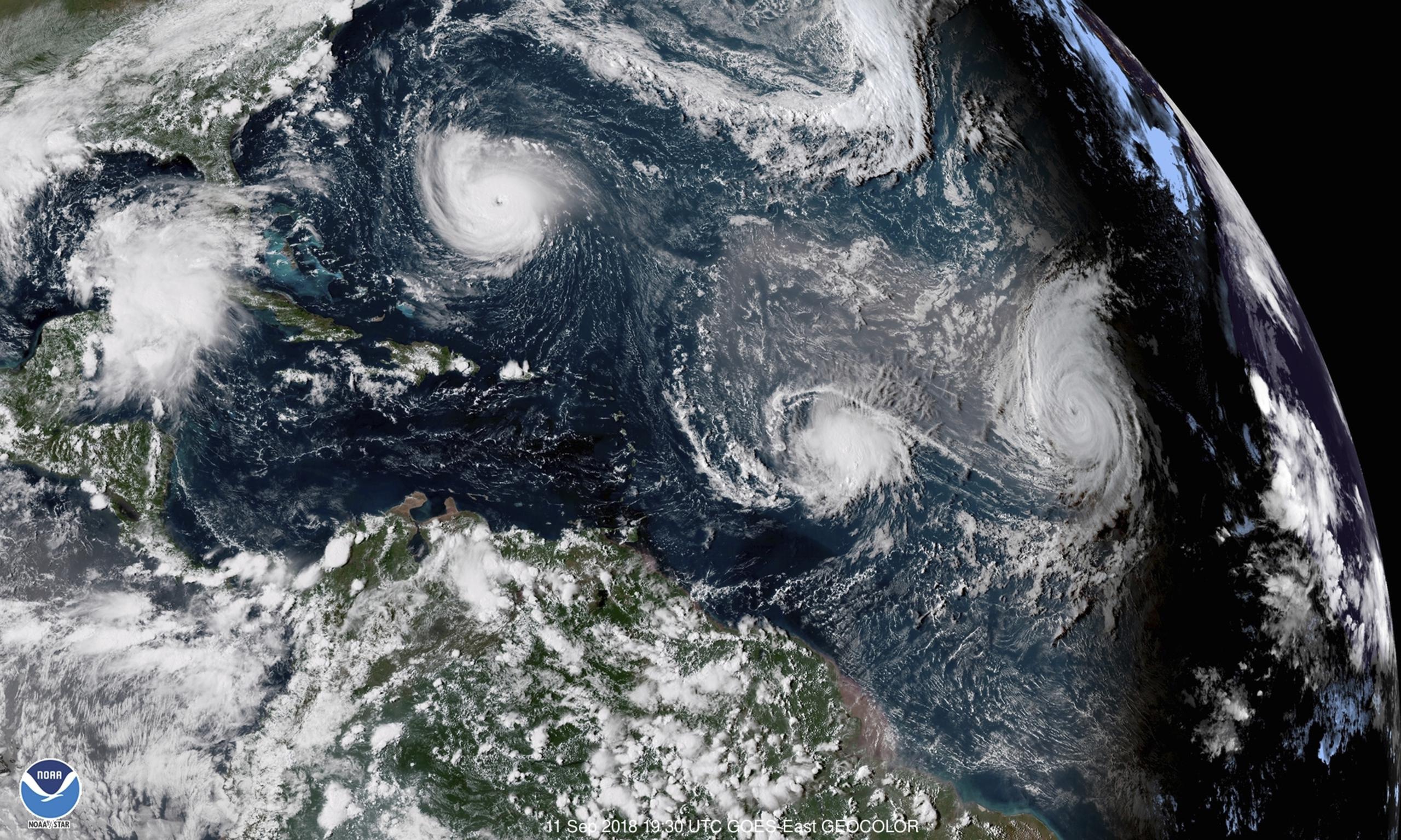 Imagen de satélite del 11 de septiembre de 2018 de la tormenta tropical Florence, la tormenta Isaac y el huracán Helene.