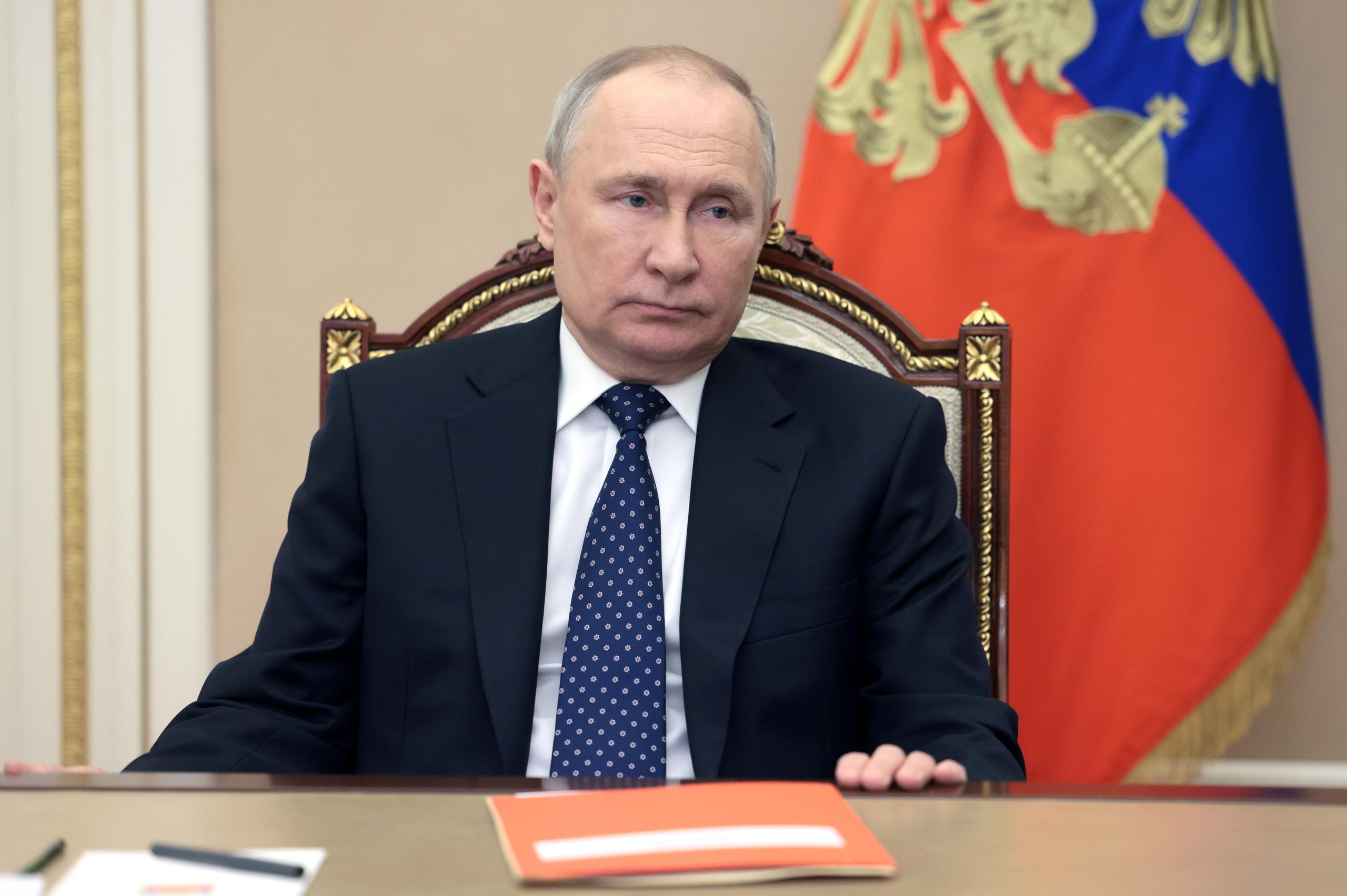 El presidente de Rusia, Vladimir Putin, preside una reunión con miembros del Consejo de Seguridad de Rusia por videoconferencia este viernes.