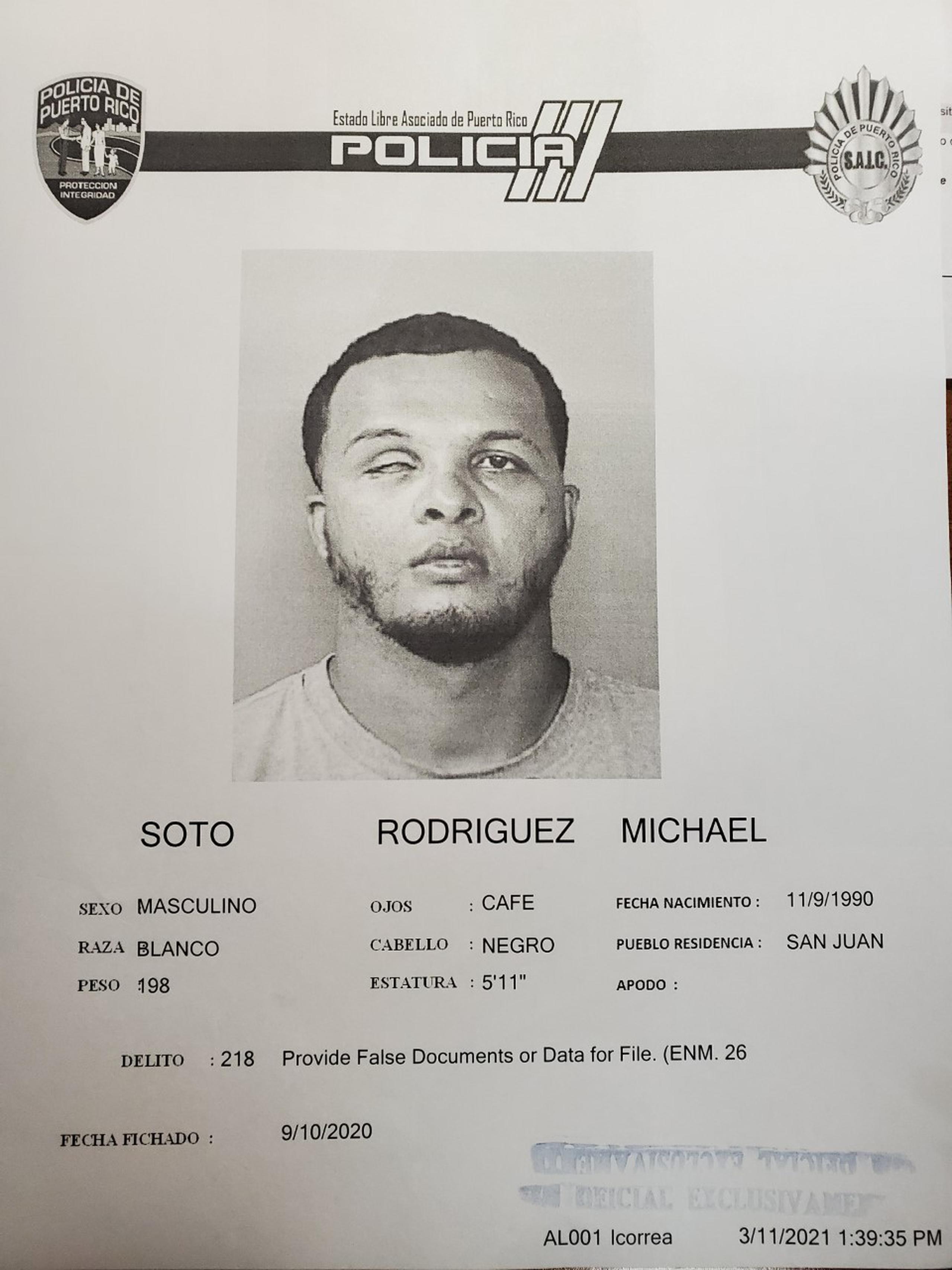 Contra Michael Soto Rodríguez pesa una orden de arresto con una fianza de $50,000, por fraude al programa federal de Asistencia por Desempleo Pandémico (PUA, en inglés).