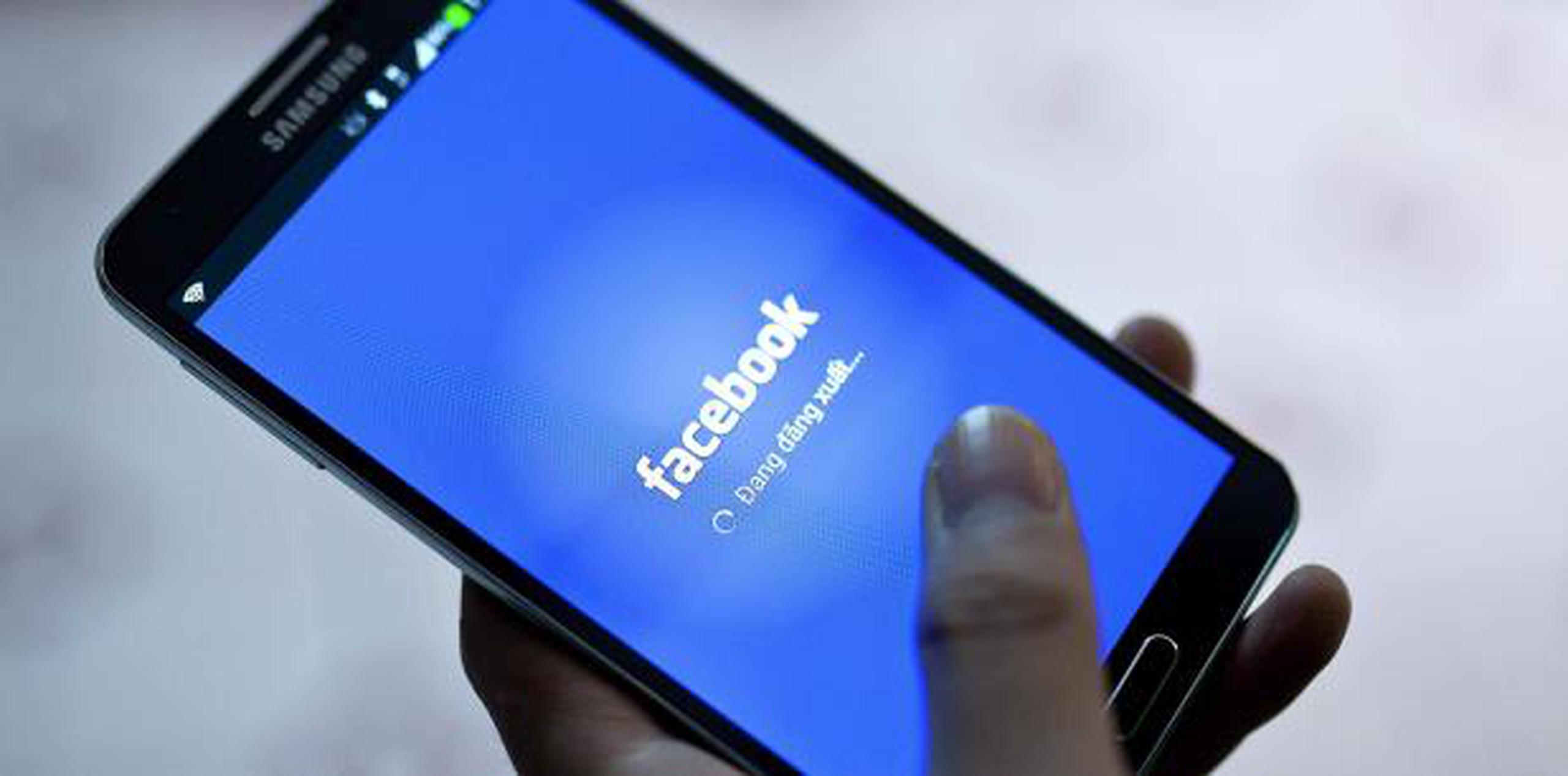 Facebook ya cuenta con un operativo compuesto por 30,000 efectivos en varios puntos del mundo para detectar e interceptar contenidos que afecten a la seguridad de la plataforma. (Archivo)