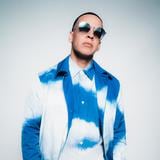 Daddy Yankee firma contrato multimillonario con disquera