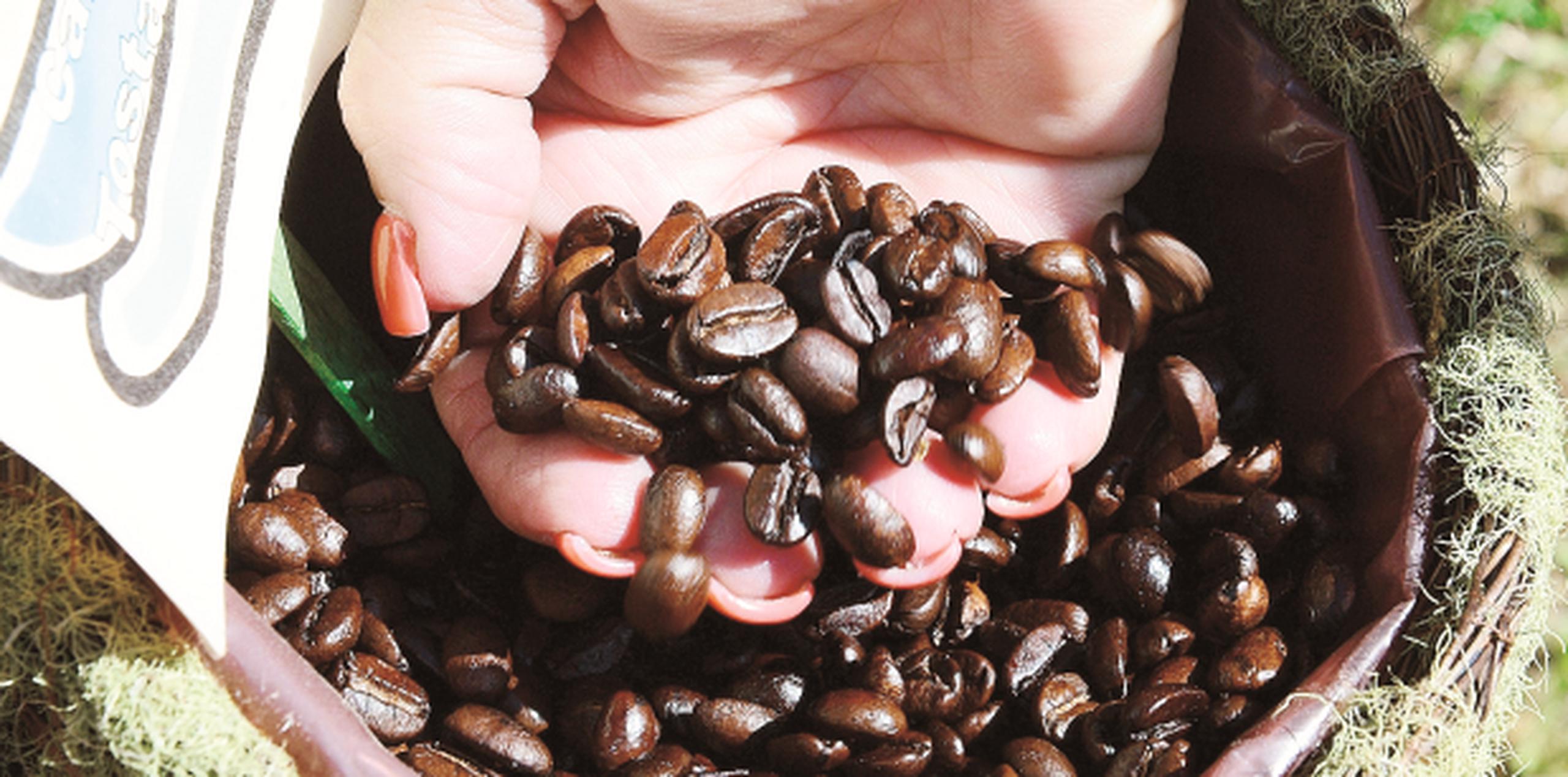 El arancel es de $2.50 por libra de café o $250 por quintal. (Archivo)