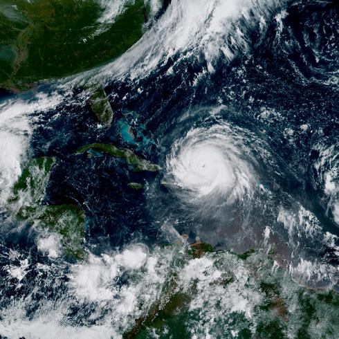 Imágenes satelitales de tormentas cuyos nombres se repetirán este año