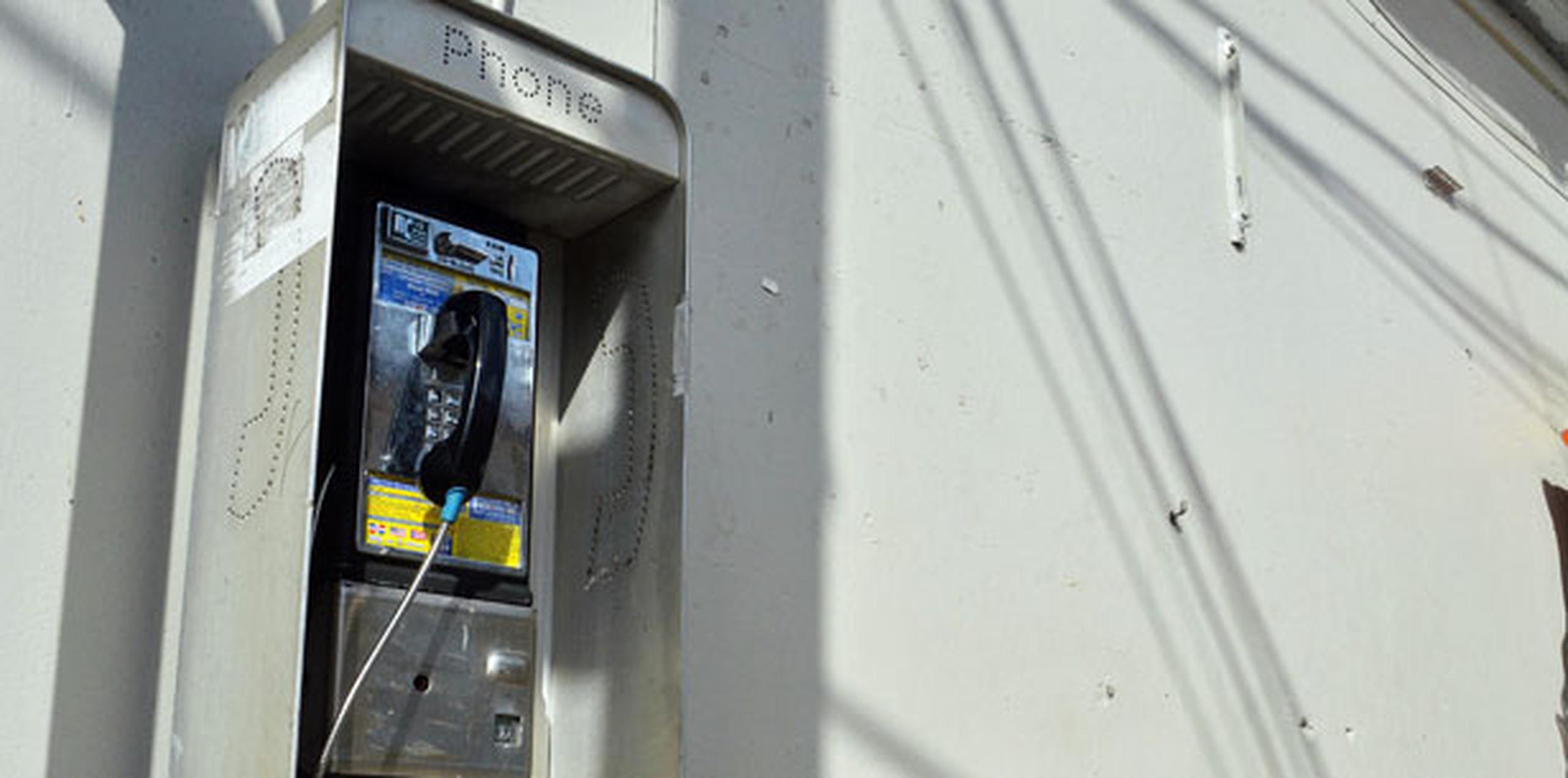 Los dispositivos reemplazarían unos 8,400 teléfonos públicos en 6,452 puntos de la ciudad. (Archivo)