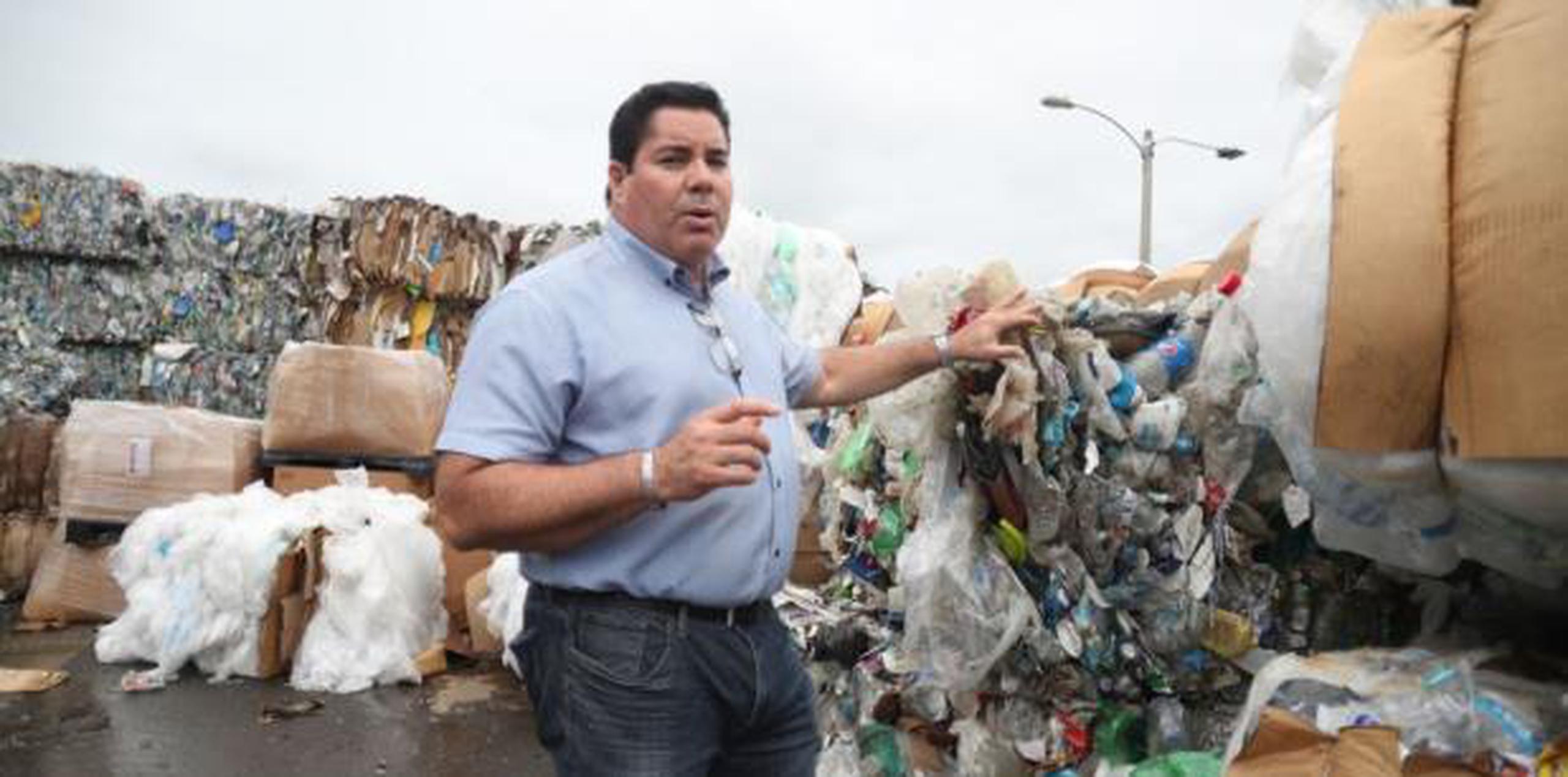 Los programas de reciclajes municipales y las tres plantas recicladoras que existen en Puerto Rico enfrentan un duro golpe con estas exigencias. (vanessa.serra@gfrmedia.com)