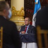 Investigan a presidente de Guatemala por presunto soborno