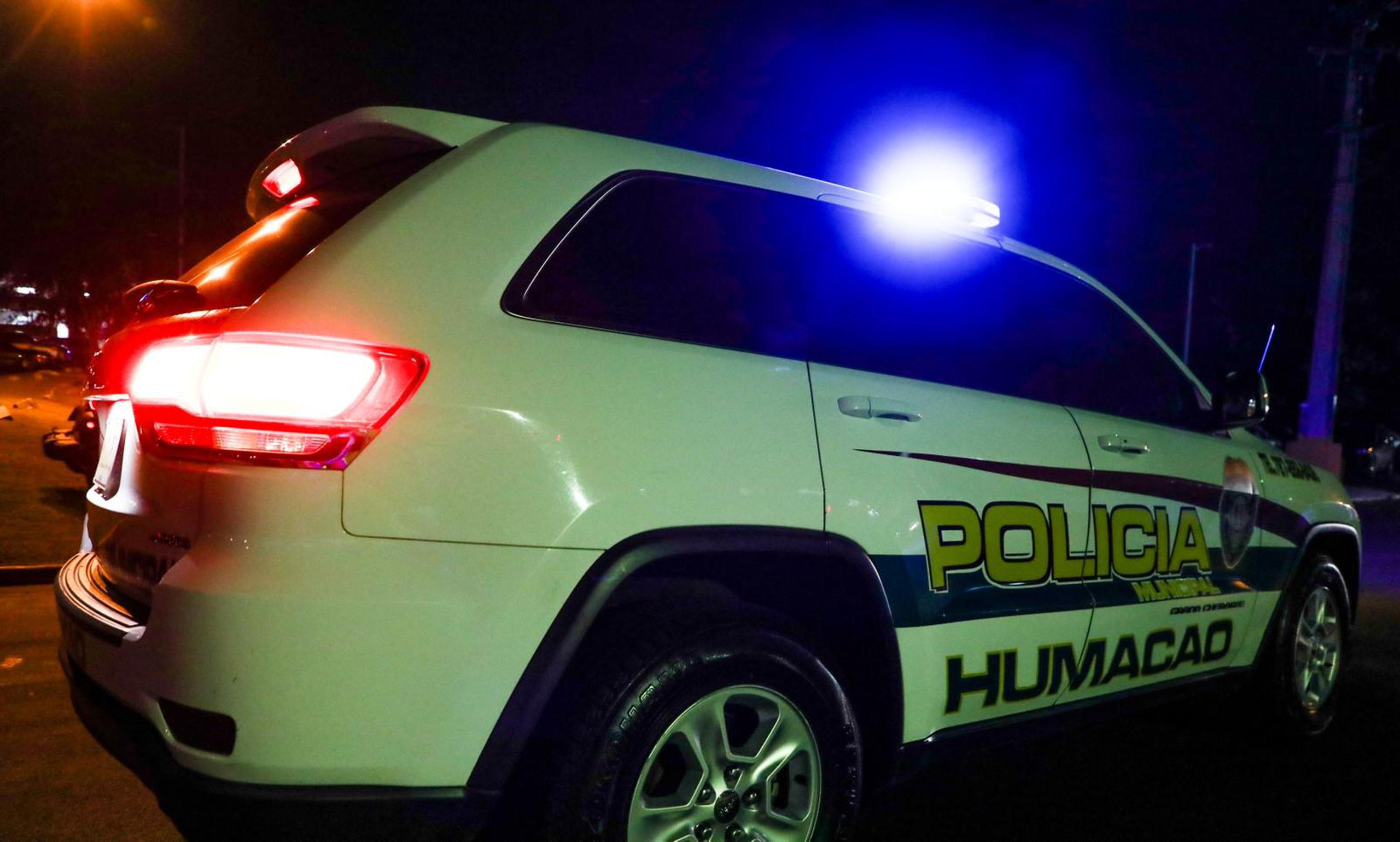 Los agentes de la Policía Municipal de Humacao persiguieron a los sospechosos, que lograron escapar. (Archivo)