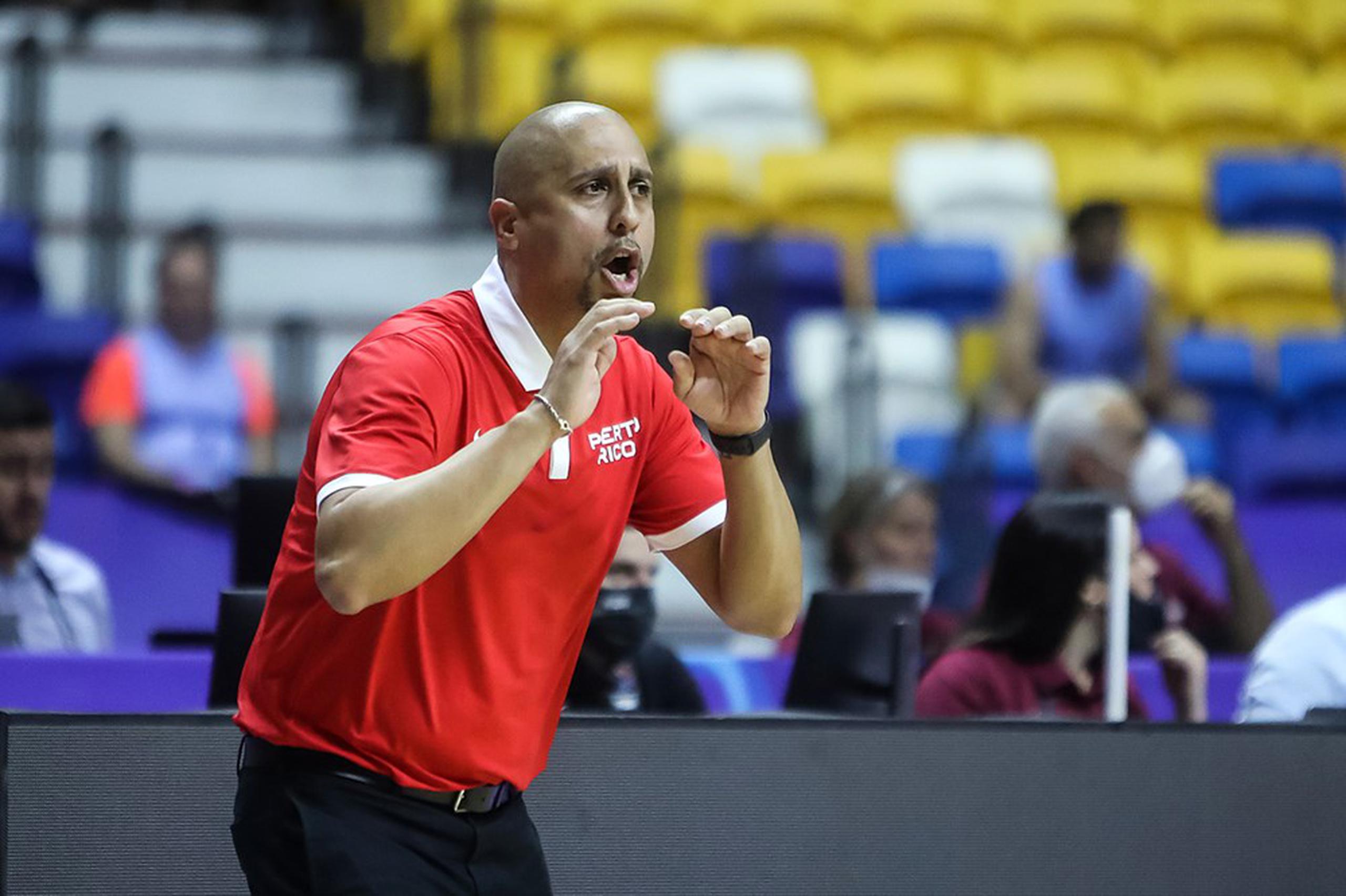 Nelson Colón, dirigente del Equipo Nacional de Baloncesto de Puerto Rico. (FIBA)
