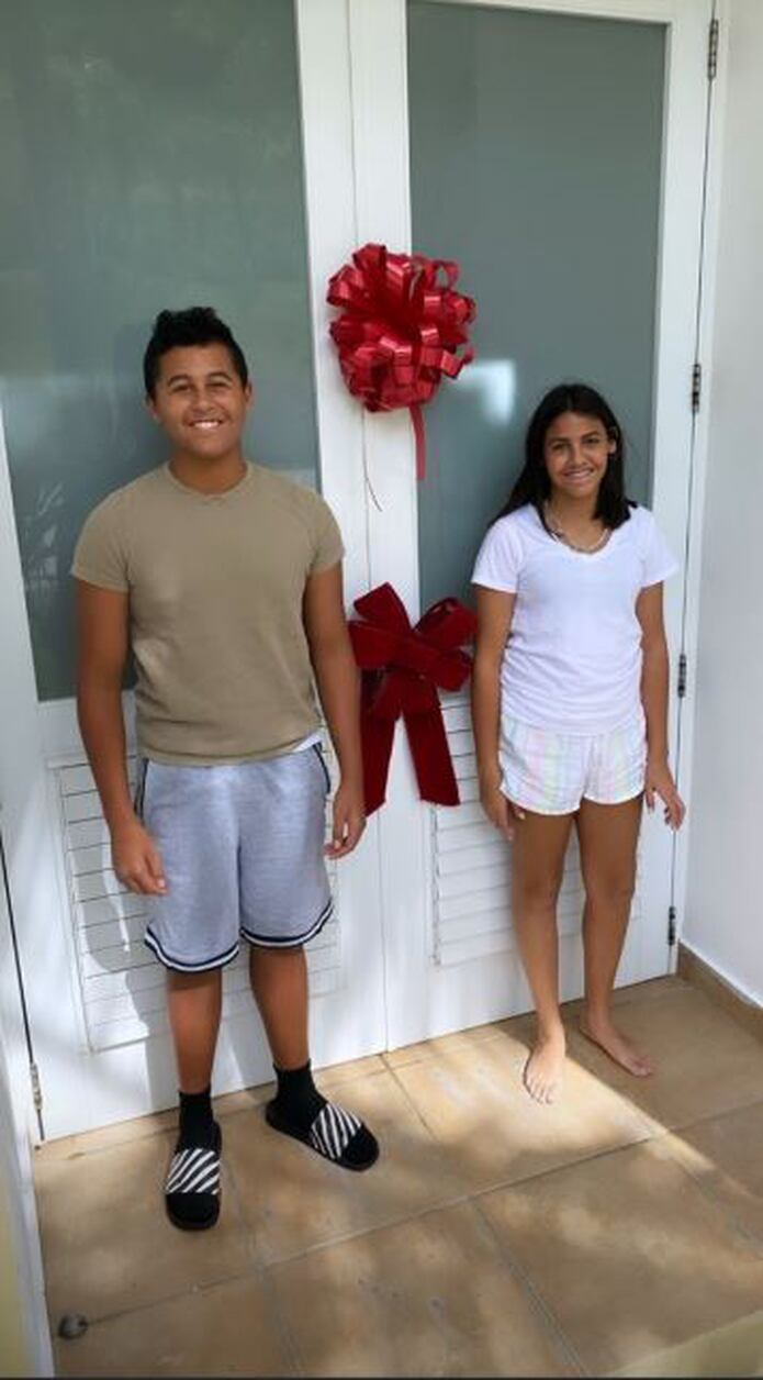 Raphy Pina Le Regala Una Casa A Cada Uno De Sus Hijos En Navidad Primera Hora ¡raphy pina lavado de dinero! raphy pina le regala una casa a cada