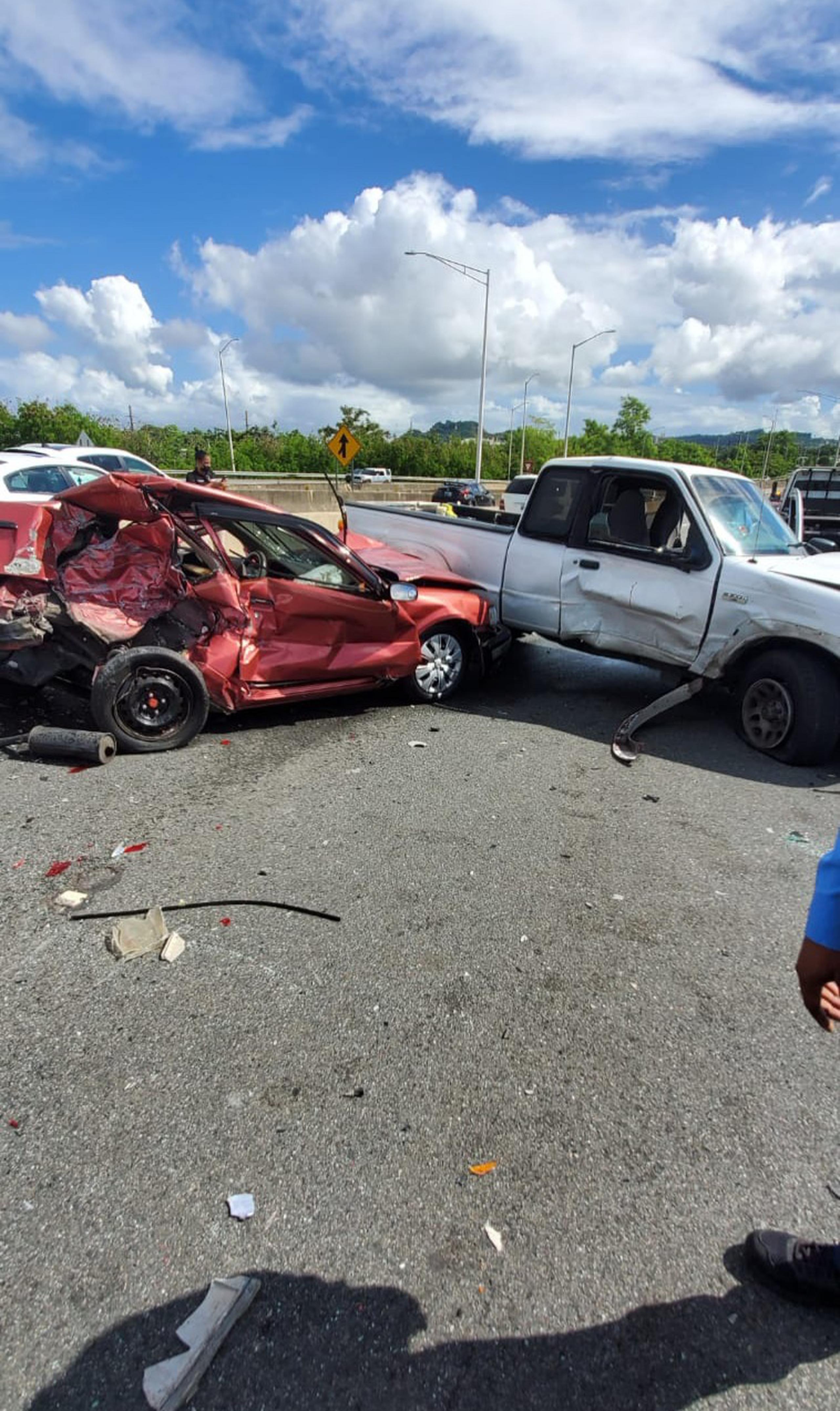 El accidente fatal ocurrió en la carretera PR-5 en dirección a Bayamón y el puente de la avenida Los Millones.