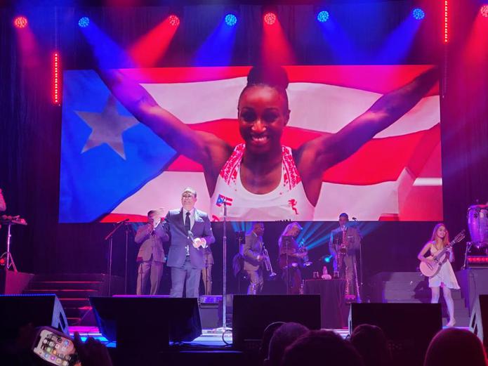 Gilbertito incluyó un segmento dedicado a la participación olímpica de Puerto Rico, destacando el momento en que Jasmine Camacho Quinn se alzó con la medalla de oro en los 100 metros con vallas.