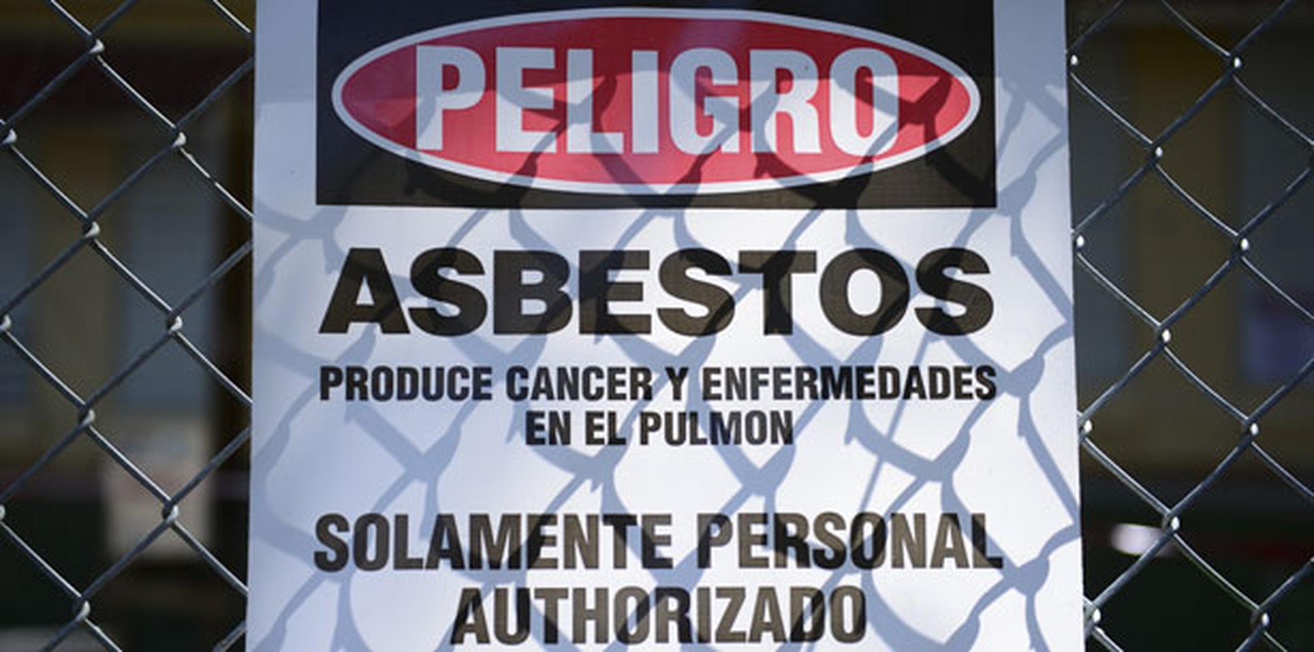 Otro cargo fue presentado contra el dueño y vicepresidente de operaciones de Aireko, Edgardo Albino, por no notificar inmediatamente a las agencias gubernamentales apropiadas sobre la cantidad de asbesto removido. (Archivo)