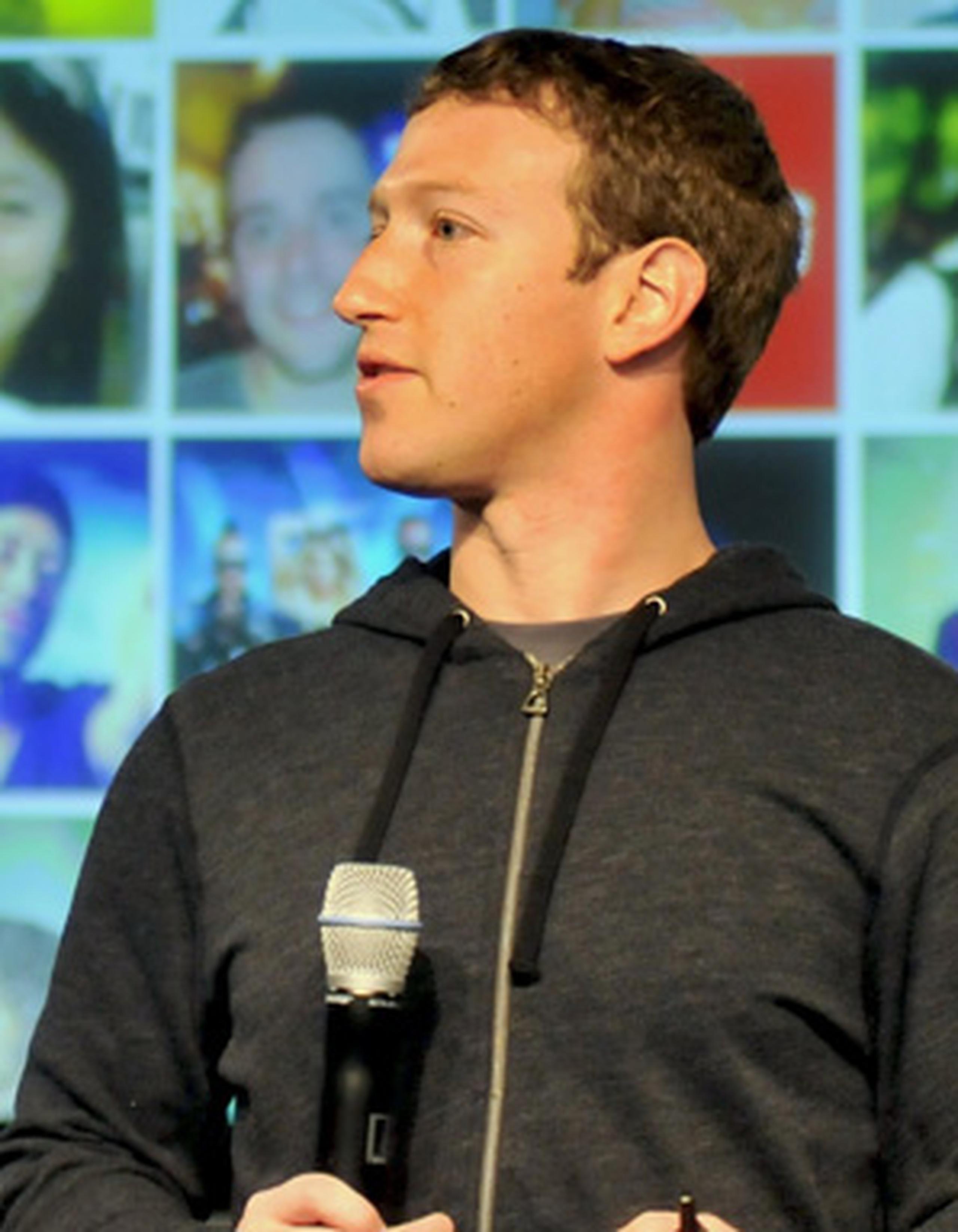 Ayer fue la primera vez que Zuckerberg abordó el tema públicamente. (Archivo/AFP)