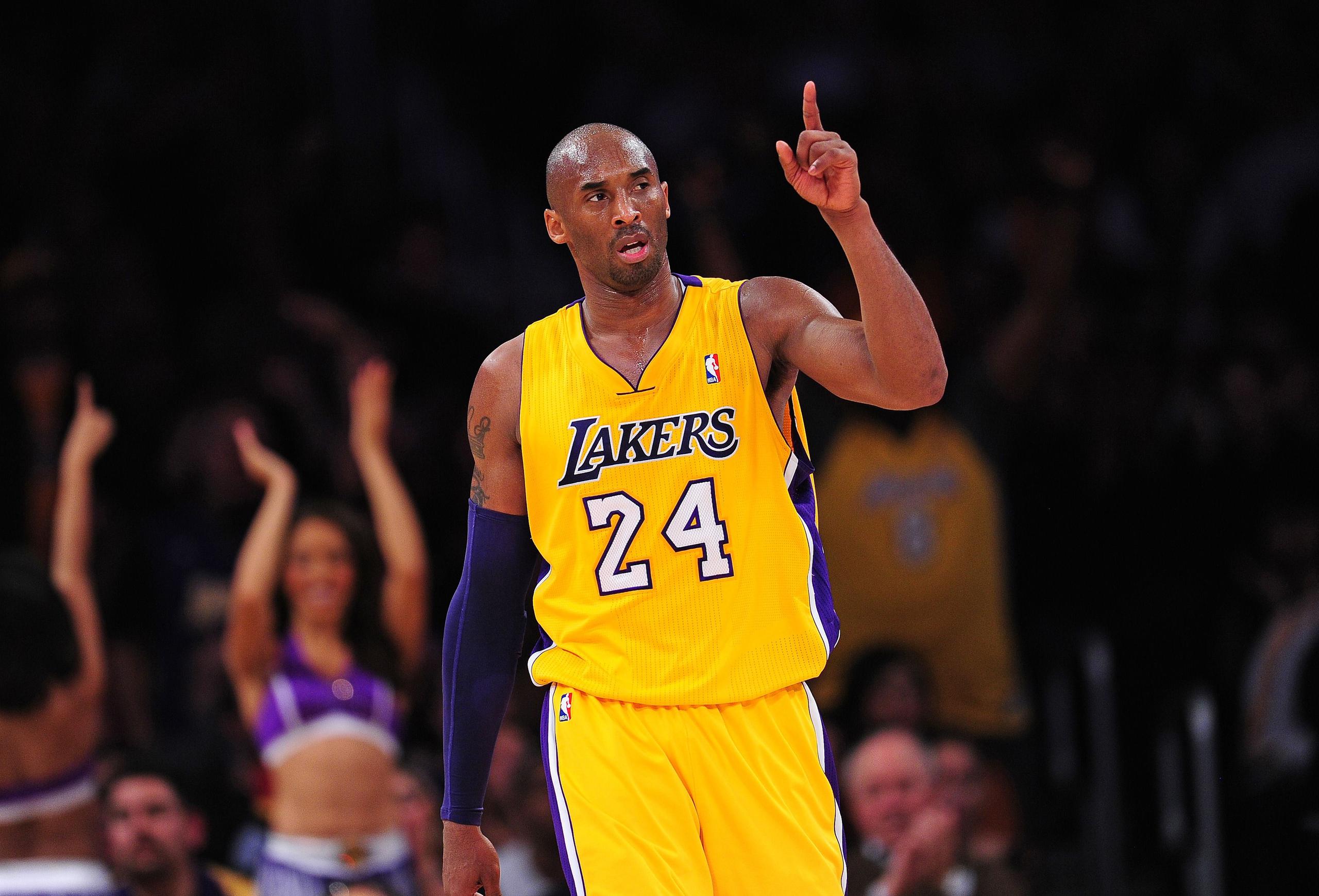 Kobe Bryant se convirtió en una leyenda con el uniforme de los Lakers de Los Ángeles.