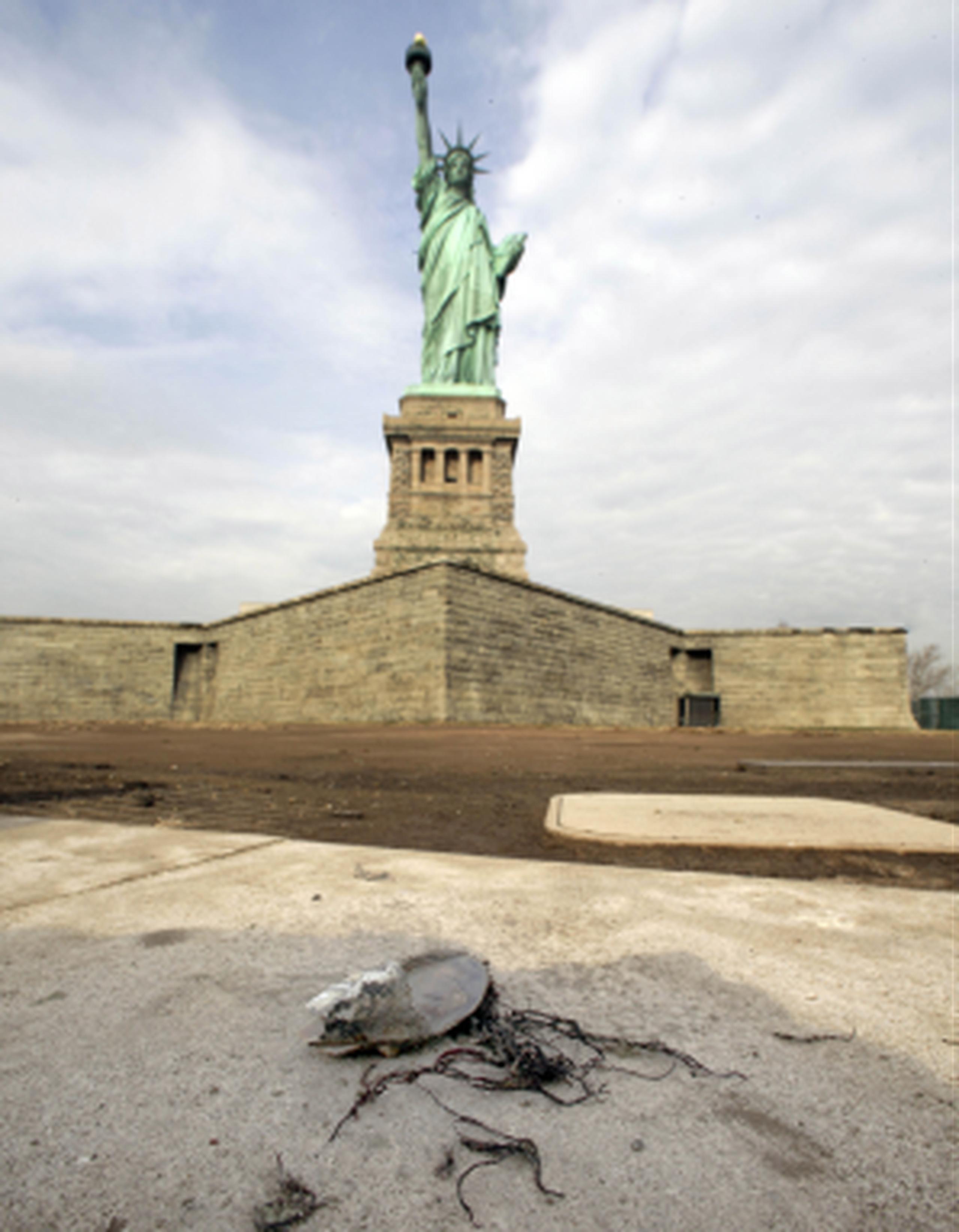 La estatua atrae a millones de turistas de todo el mundo cada año y por eso las autoridades confían que su reapertura sea de gran ayuda económica para la ciudad y el sector empresarial. (AFP)