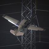 FOTOS: Avioneta se estrella contra torre eléctrica en Maryland