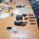 Arrestan a “Mota” y a cuatro secuaces por drogas y armas ilegales