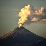 Advierten de la posible caída de ceniza volcánica en tres provincias de Ecuador 