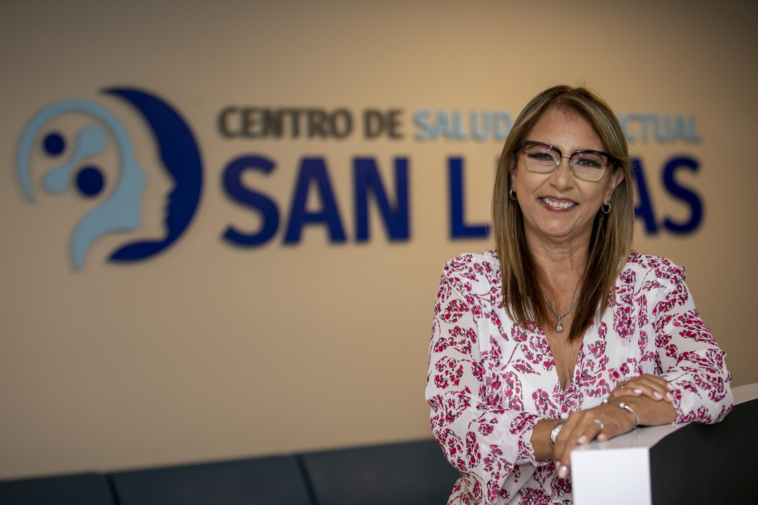 La doctora Enid López es psicóloga clínica y directora operacional del Centro de Salud Conductual del Centro Médico Episcopal San Lucas.