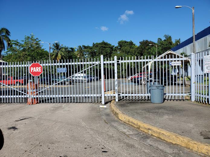Muchos cuarteles de la Policía, como en Puerto Nuevo, no estaban dando servicio al público general.