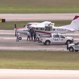 “No tengo idea de cómo volar el avión”: piloto pierde conciencia y pasajero hace aterrizaje de emergencia