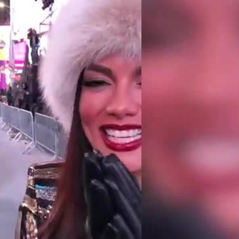 Zuleyka Rivera baila hasta abajo con un policía en Times Square