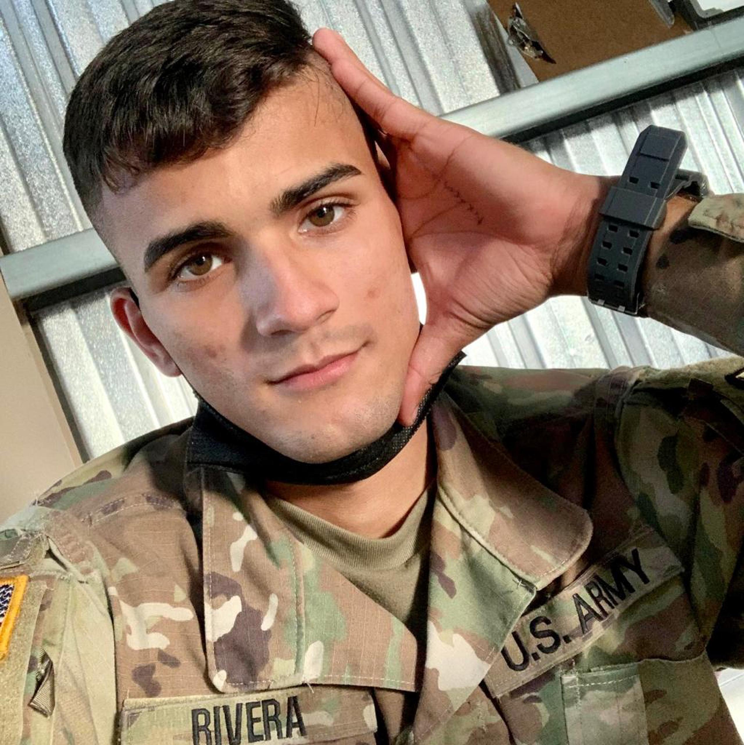 El teniente de la Reserva del Ejército Jeancarlo Rivera Lugo de 23 años, fue asesinado en el barrio El Tuque en Ponce durante un altercado de tránsito.